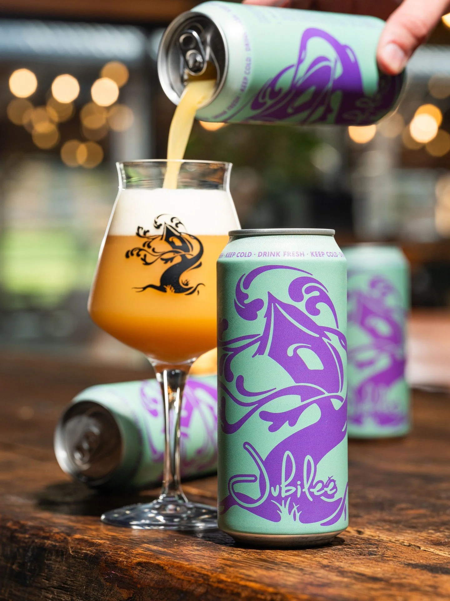 Our shyest core beer. 🤫

Jubilee bursts with stonefruit character from a staggering dry-hop of Peacharine!