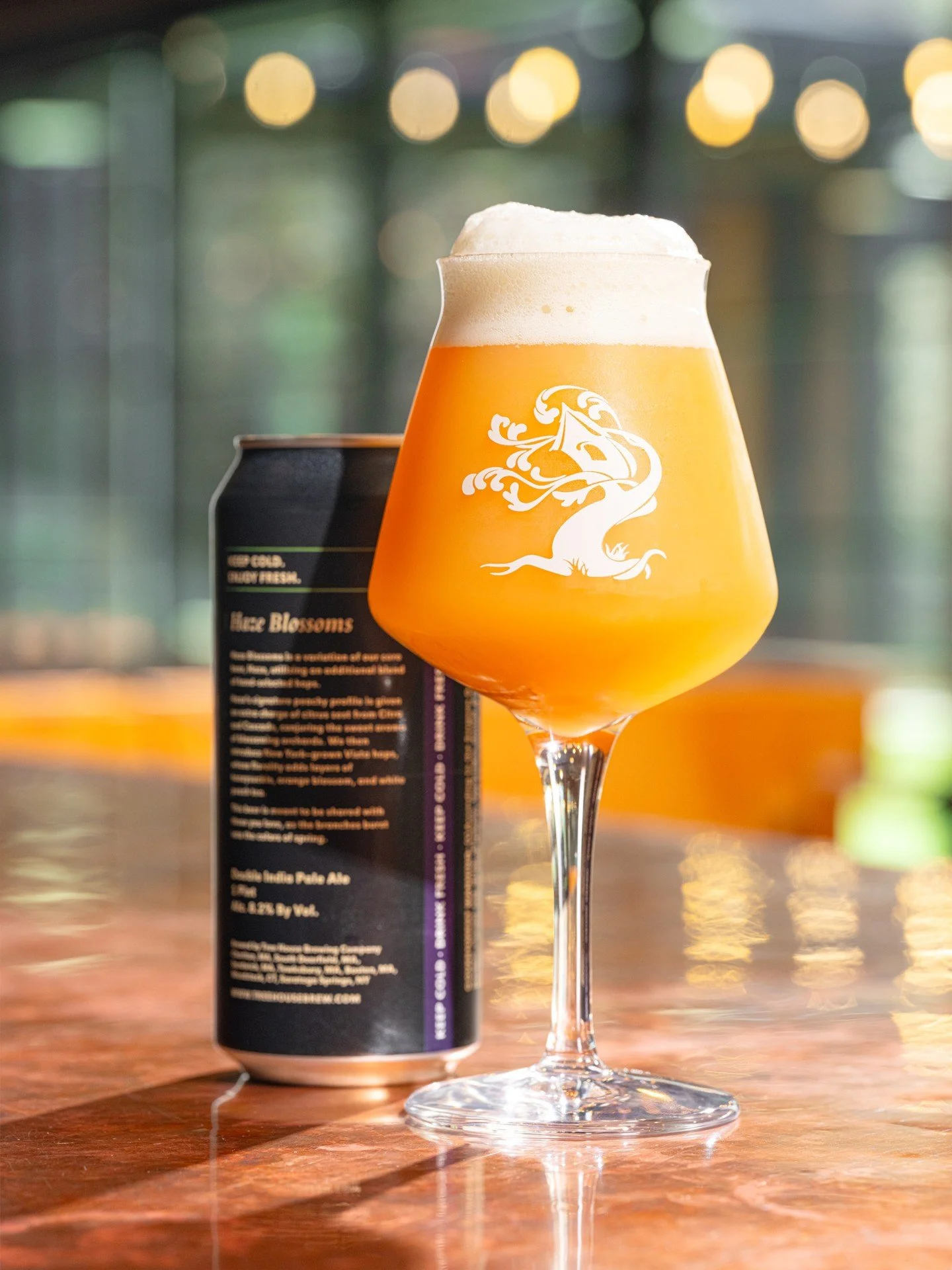 Haze Blossoms 🌸🌼🌻🌺

Haze&rsquo;s signature peachy profile is given an extra charge of citrus zest from Citra and Cascade, conjuring the sweet aroma of blossoming orchards. We then introduce New York&ndash;grown Vista hops, whose floral notes add 