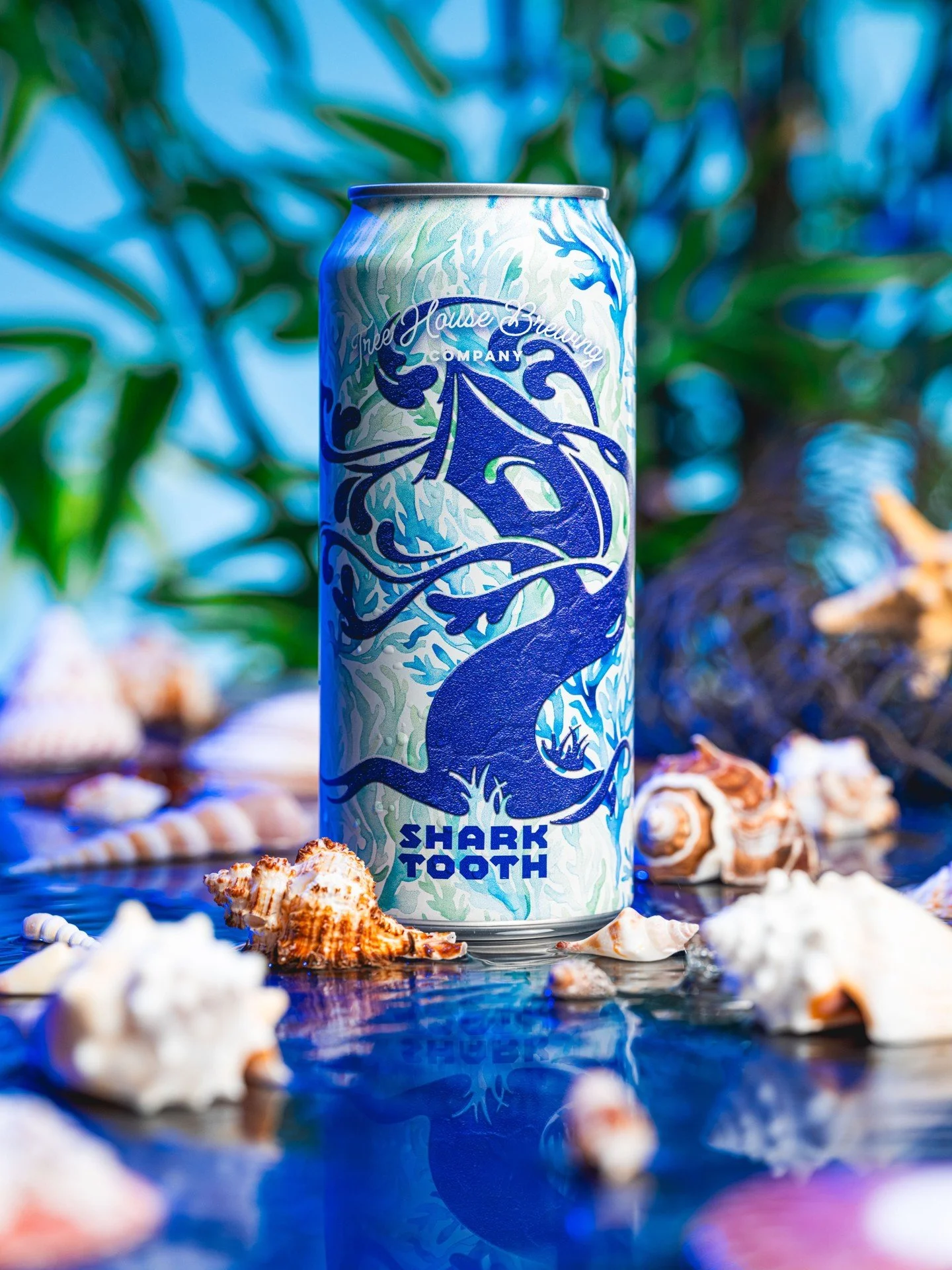 Shark Tooth sweeps us off our feet with notes of pine sap, dank hop yards, dark summer berries, and bright lime.

We have a small lineup of beers that feature the iconic base malt 'Pearl' - a sweet, doughy English base malt. There is something specia