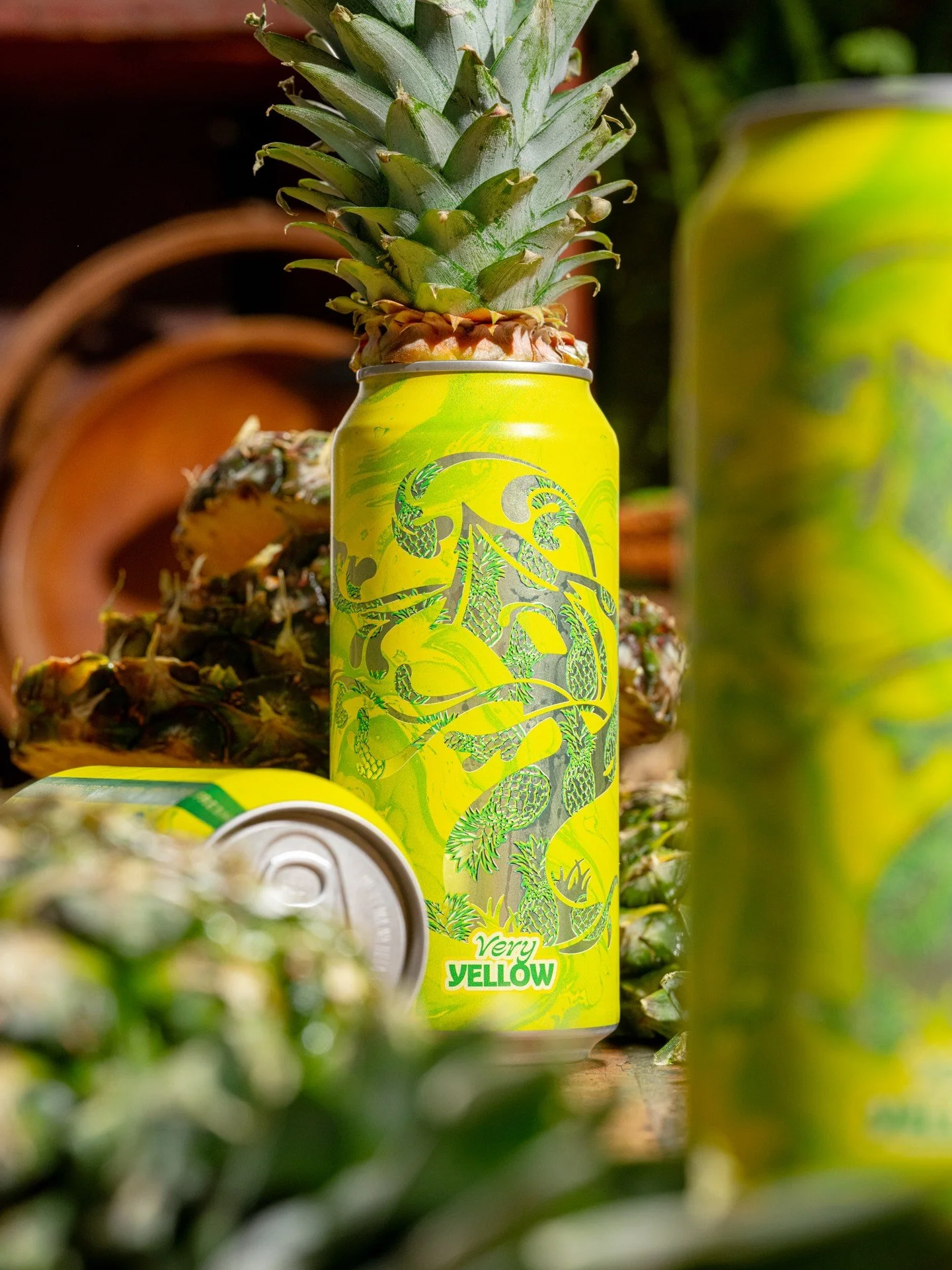 Very Yellow is a Galaxy hop-saturated Double IPA conditioned on buckets of pineapple pur&eacute;e. It bursts with bright tropical notes and a creamy body, all balanced by a thirst-quenching bitterness on the finish.

When a batch of Very Green is thi