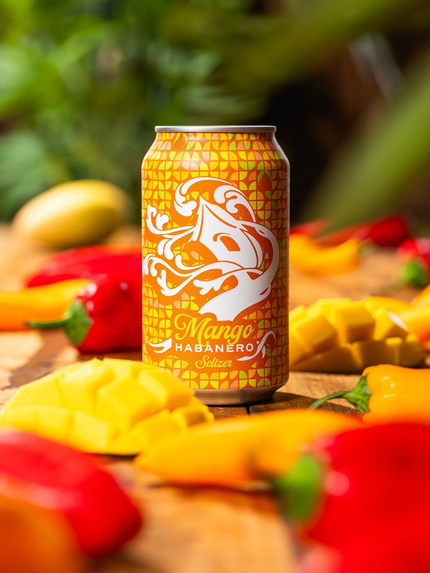Sweet 🍬 or Spicy 🌶️?

There is a secret third way: both.

Mango Habanero Seltzer has sweet notes of ripe mango, finishing with a zing of heat. An easy choice for refreshment when you cannot decide.