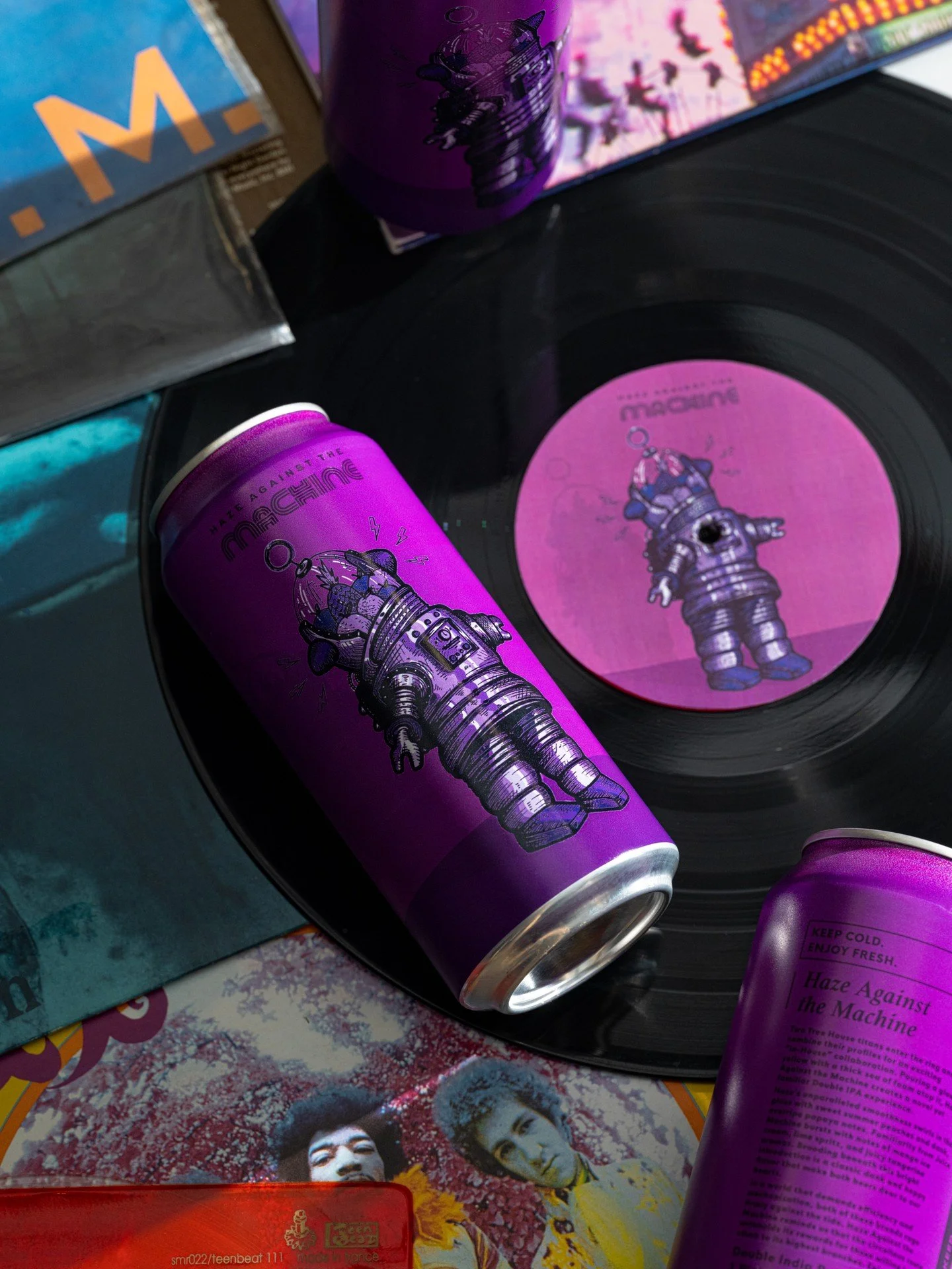 Front row tickets to the battle of the juices 🎟️

Haze Against the Machine is crafted with our favorite attributes of Haze and Juice Machine. Haze brings notes of sweet summer peaches and dank, overripe papaya, while Juice Machine bursts with aromas