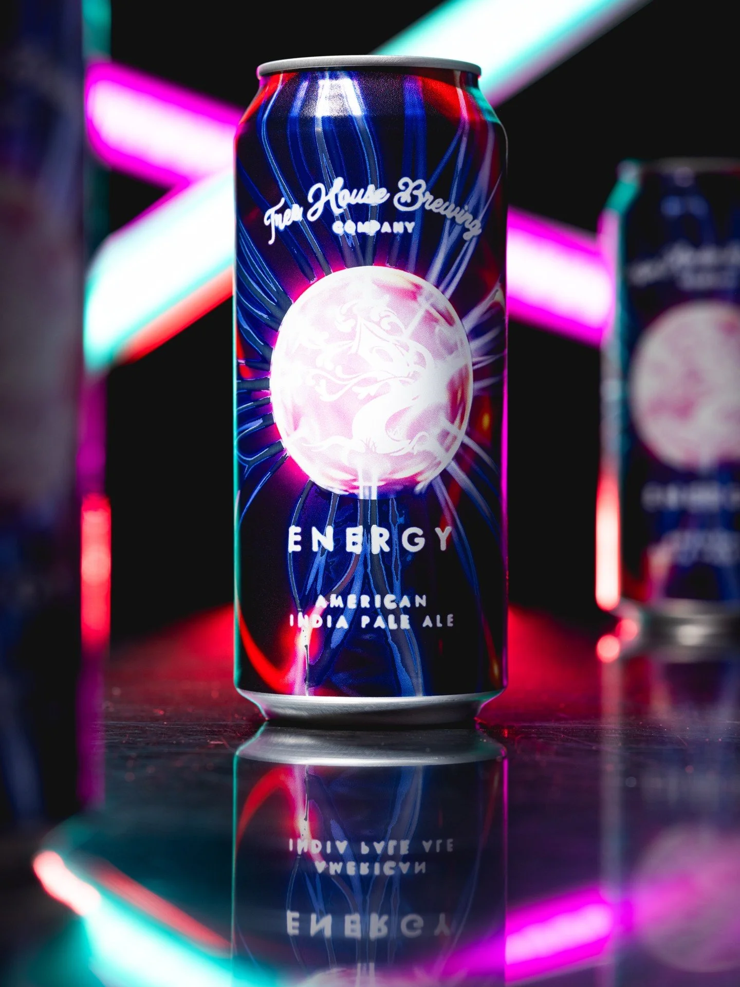 ⚡⚡ Energy ⚡⚡

Our new Single IPA is electrified with hop flavor, bursting with notes of sugary orange juice, summer peaches, pine, and candied citrus.

Pulling from two sides of the spectrum, Energy features hand-selected hops sourced during our trip