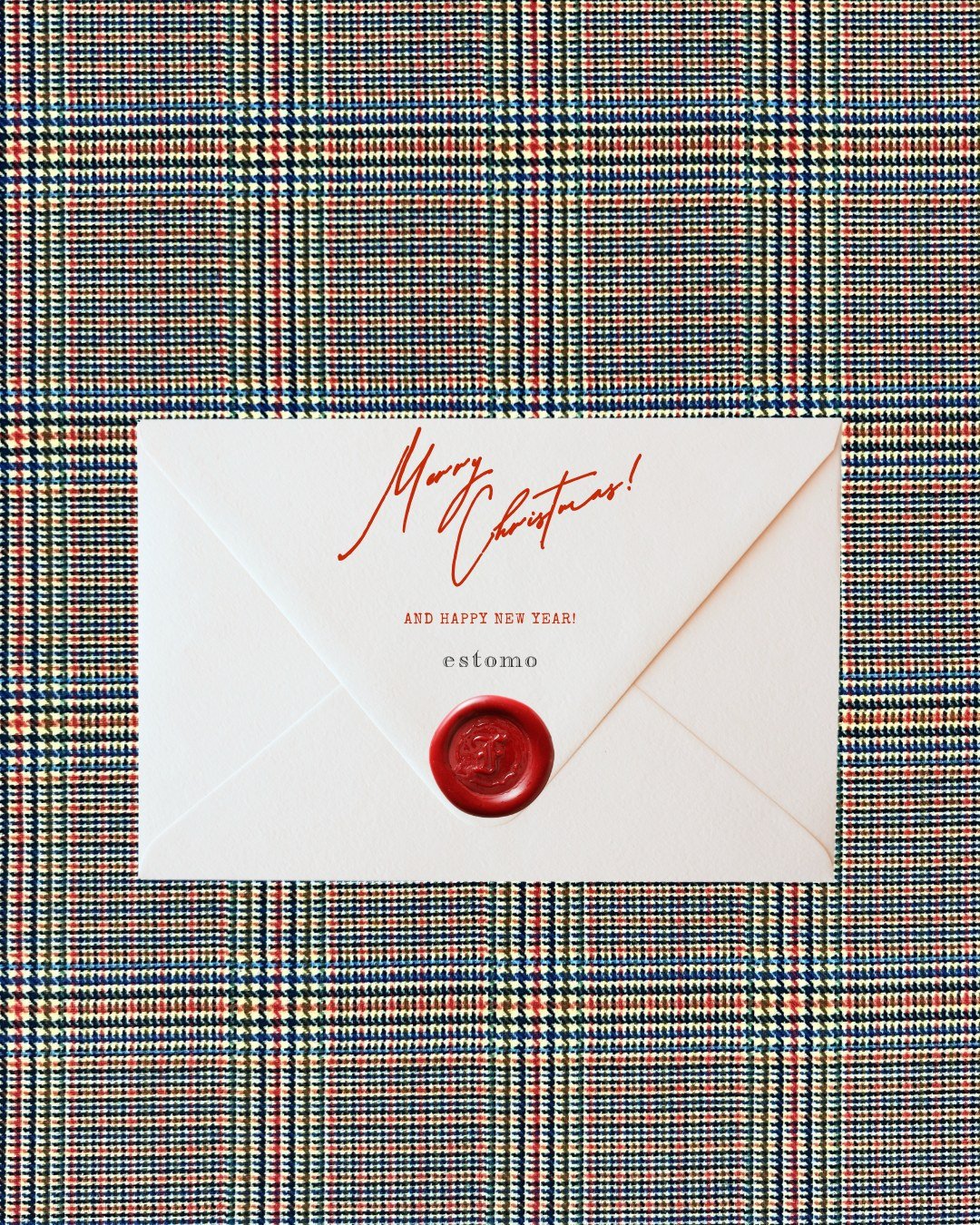 MERRY CHRISTMAS 🎄 &amp; HAPPY NEW YEAR 🍾🎆

Danke f&uuml;r Eure Zeit, Eure Treue, Euer Vertrauen.
Wir w&uuml;nschen Euch und Eurer Familie ruhige Feiertage und einen guten Start ins neue Jahr.

Euer estomo Team ✨

#seasonalgreetings #estomo #choose