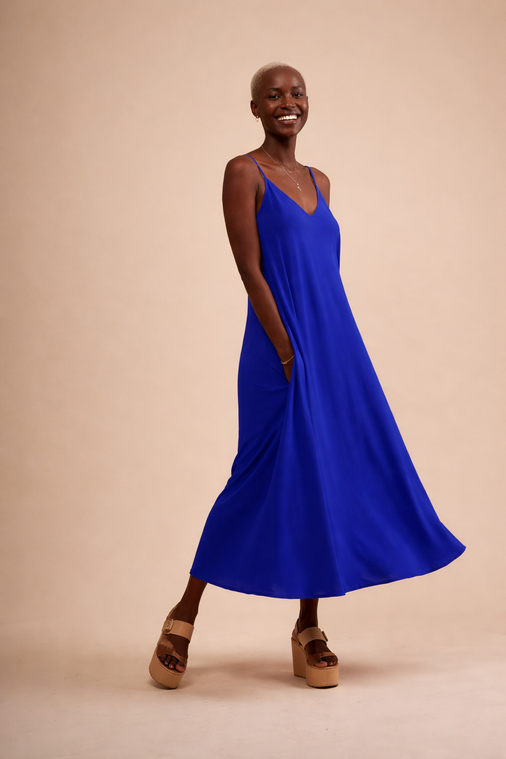 philine royalblau.png