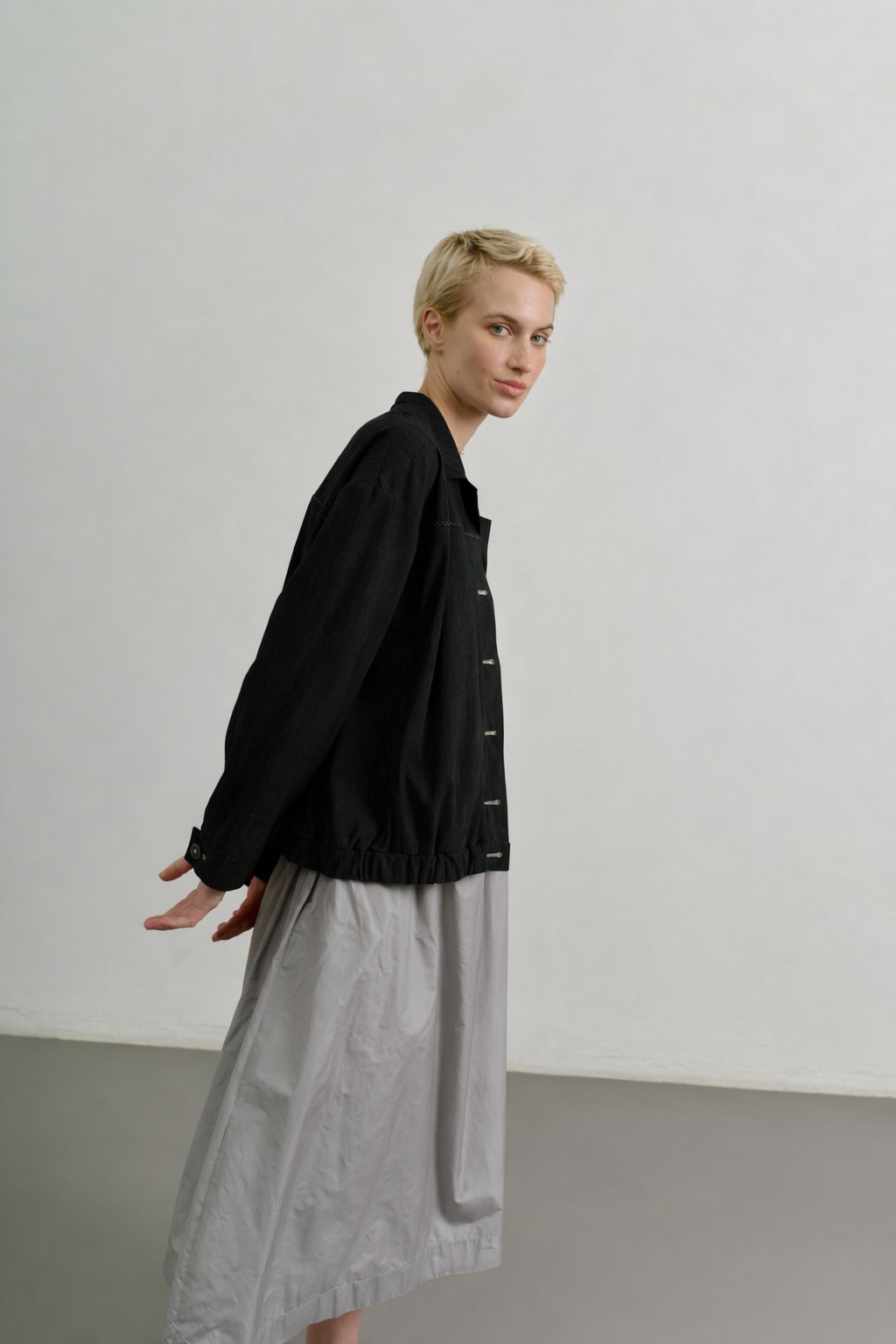 Jens - schwarz vt.png