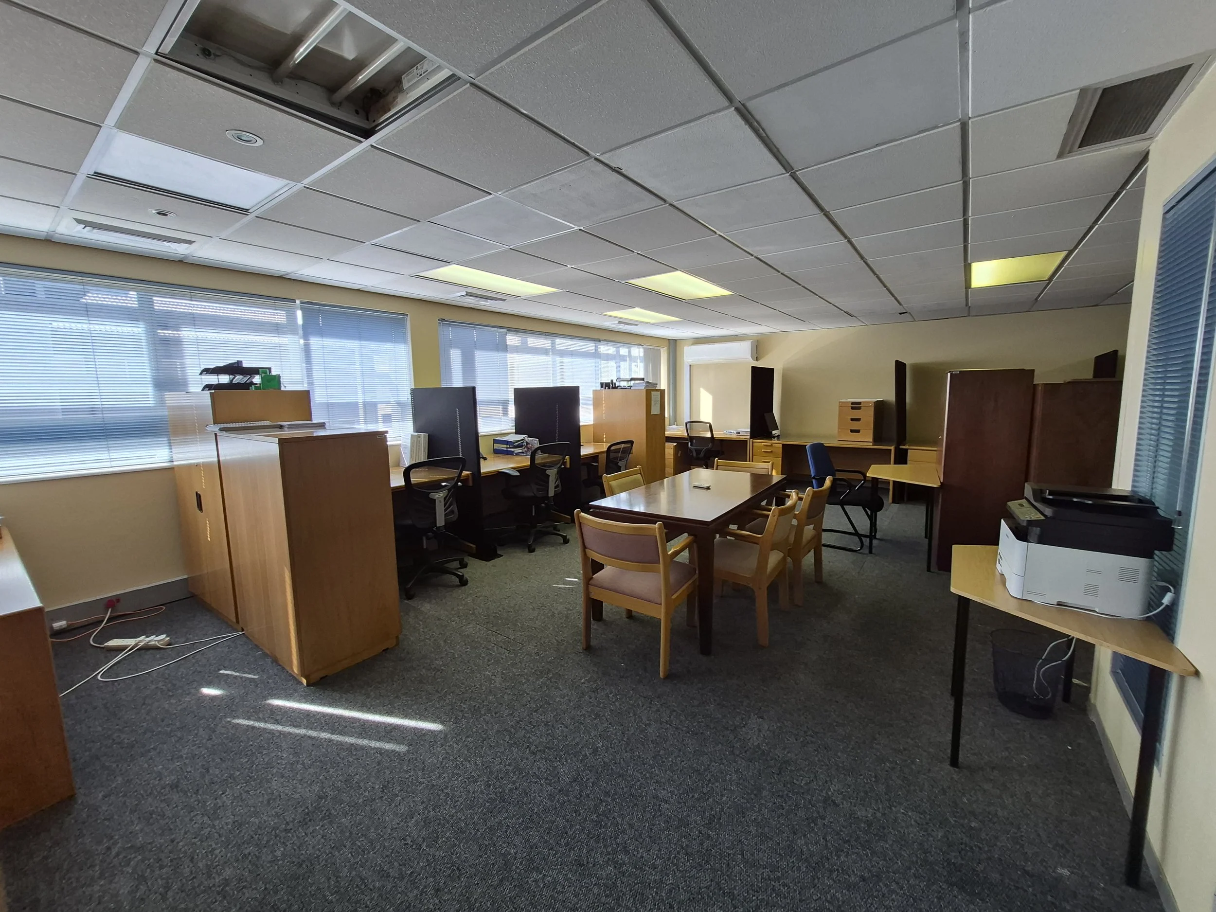Office 1_6.jpg