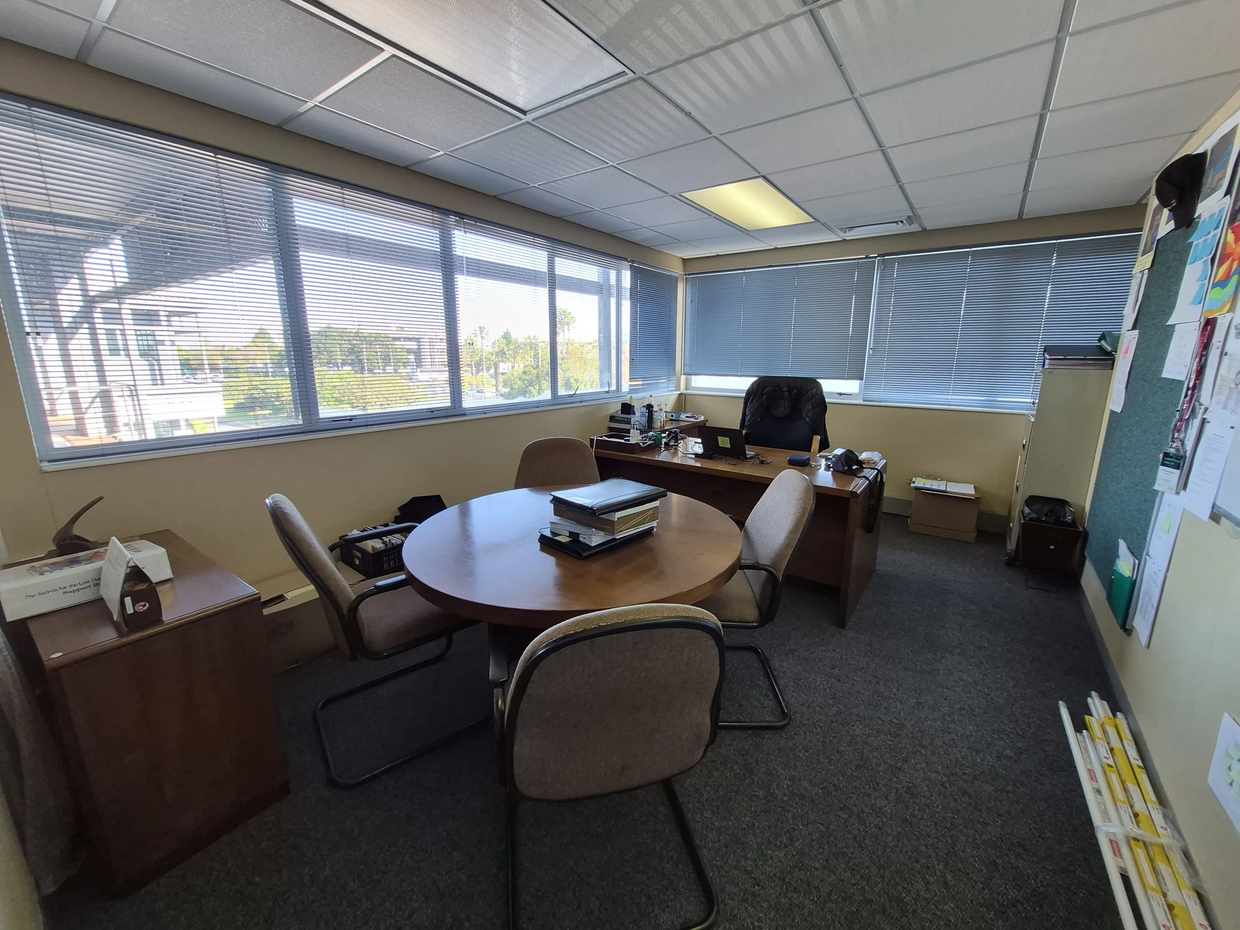 Office 2_1.jpg