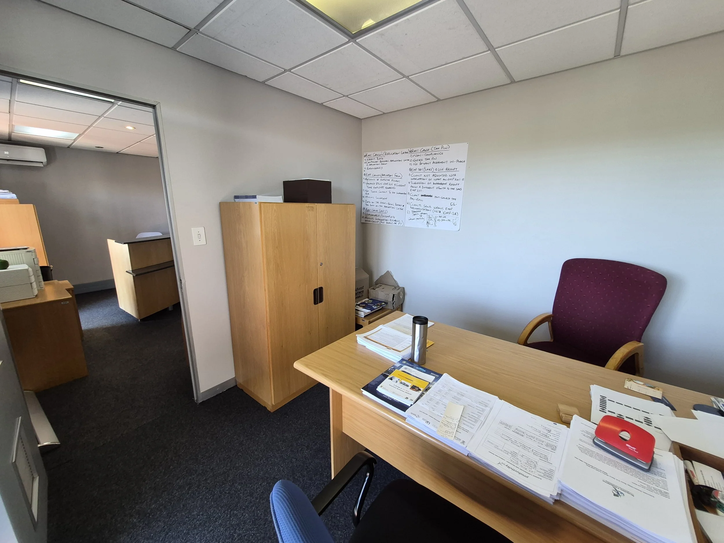 Office 4_2.jpg