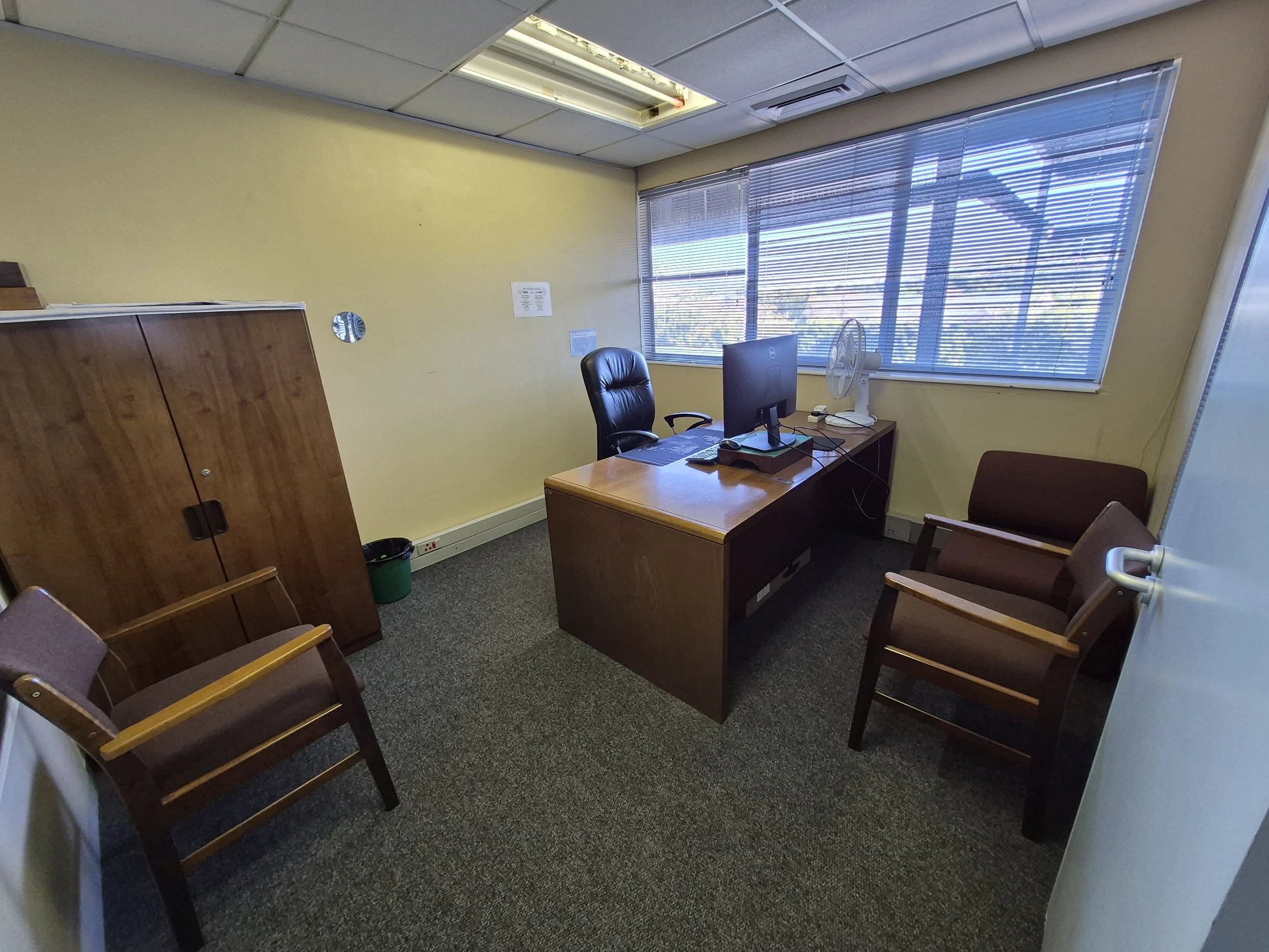Office 3_1.jpg