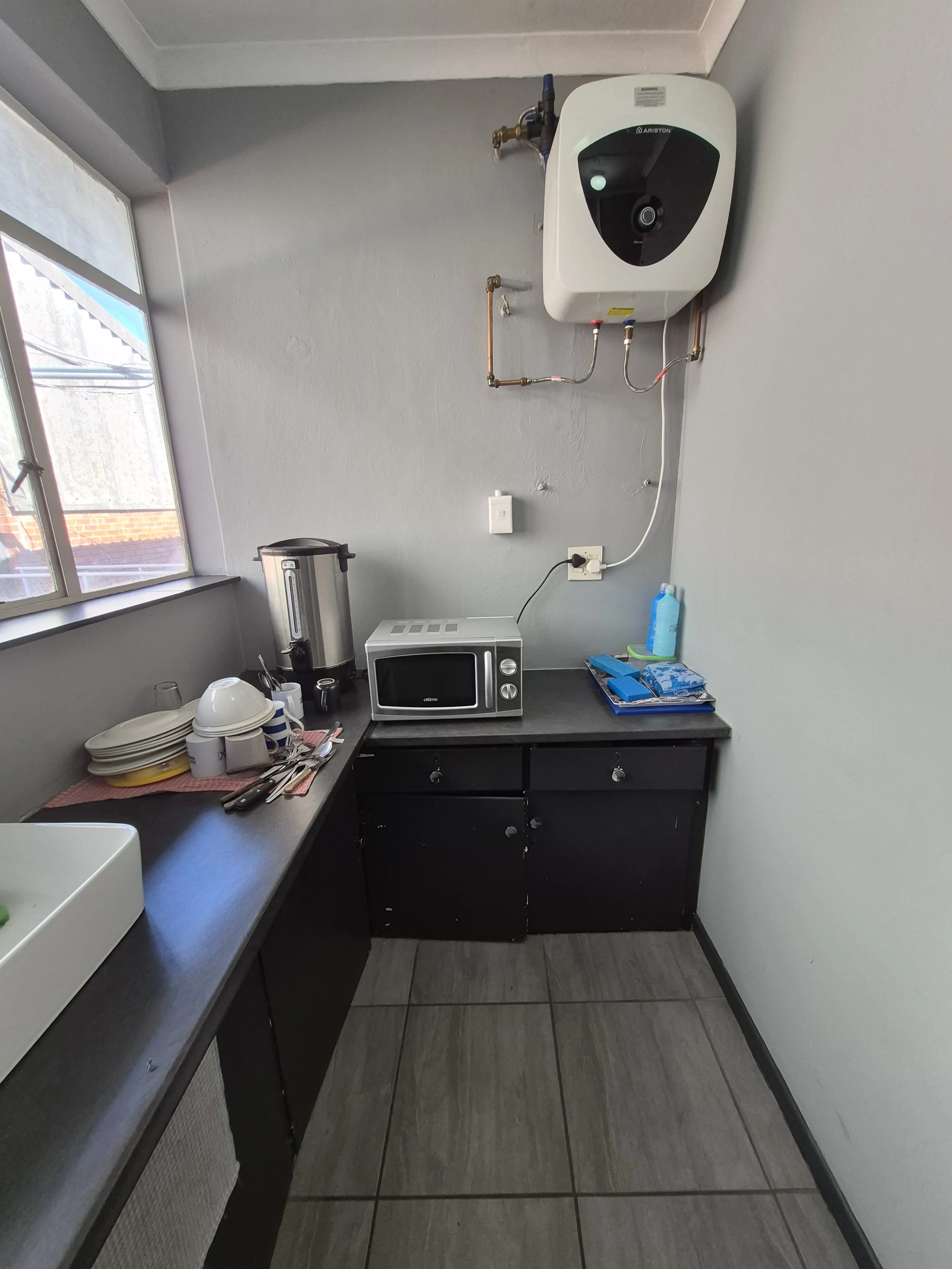 Office_Kitchen.jpg