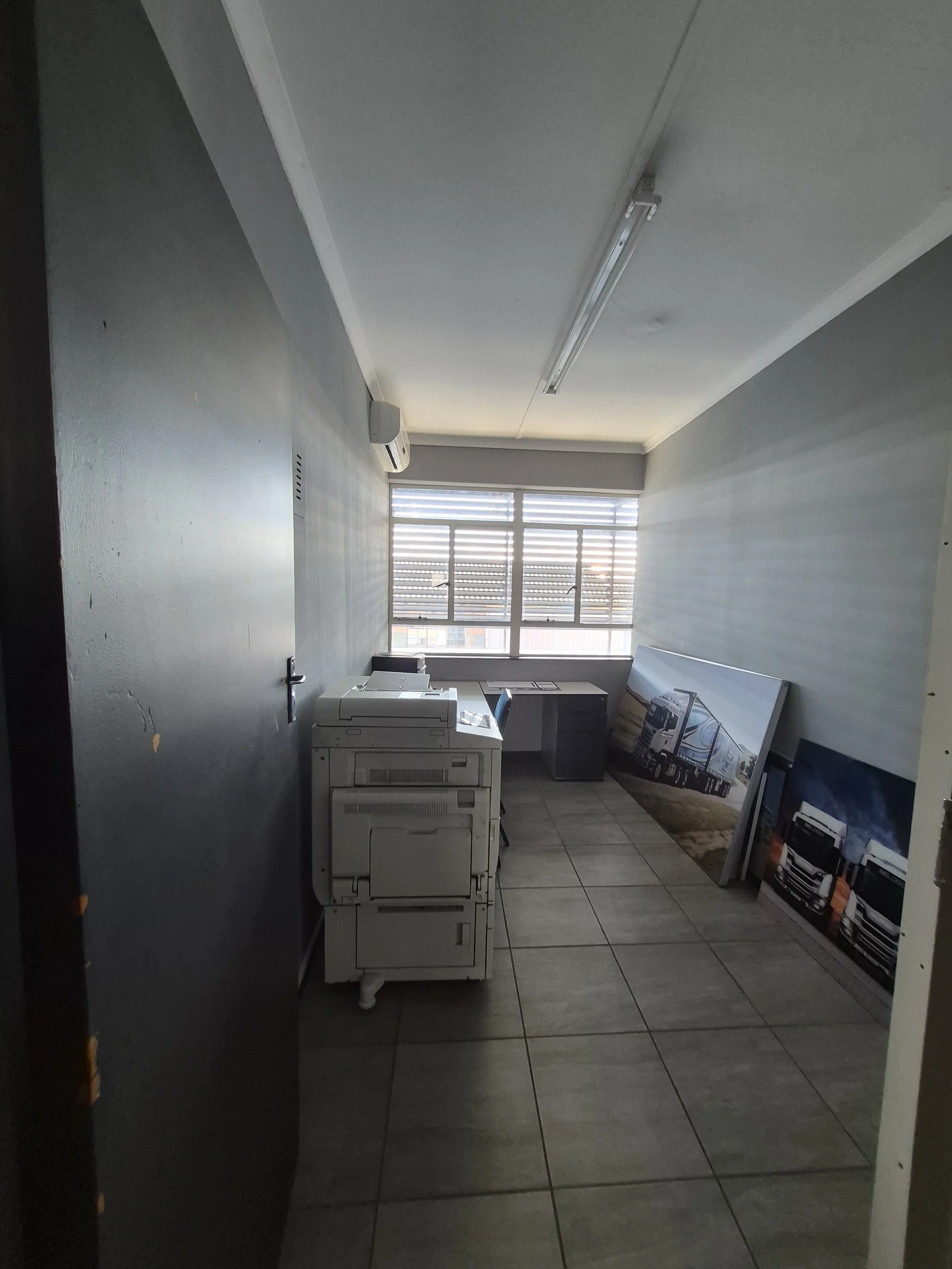Office5.jpg