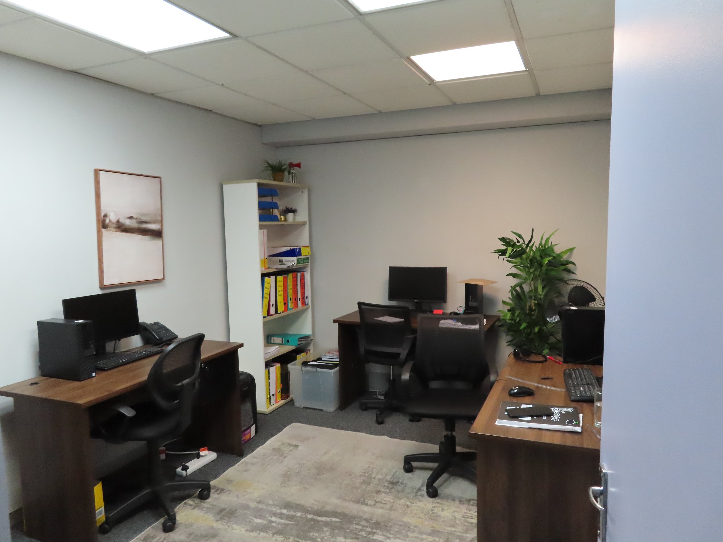 Office 1.JPG