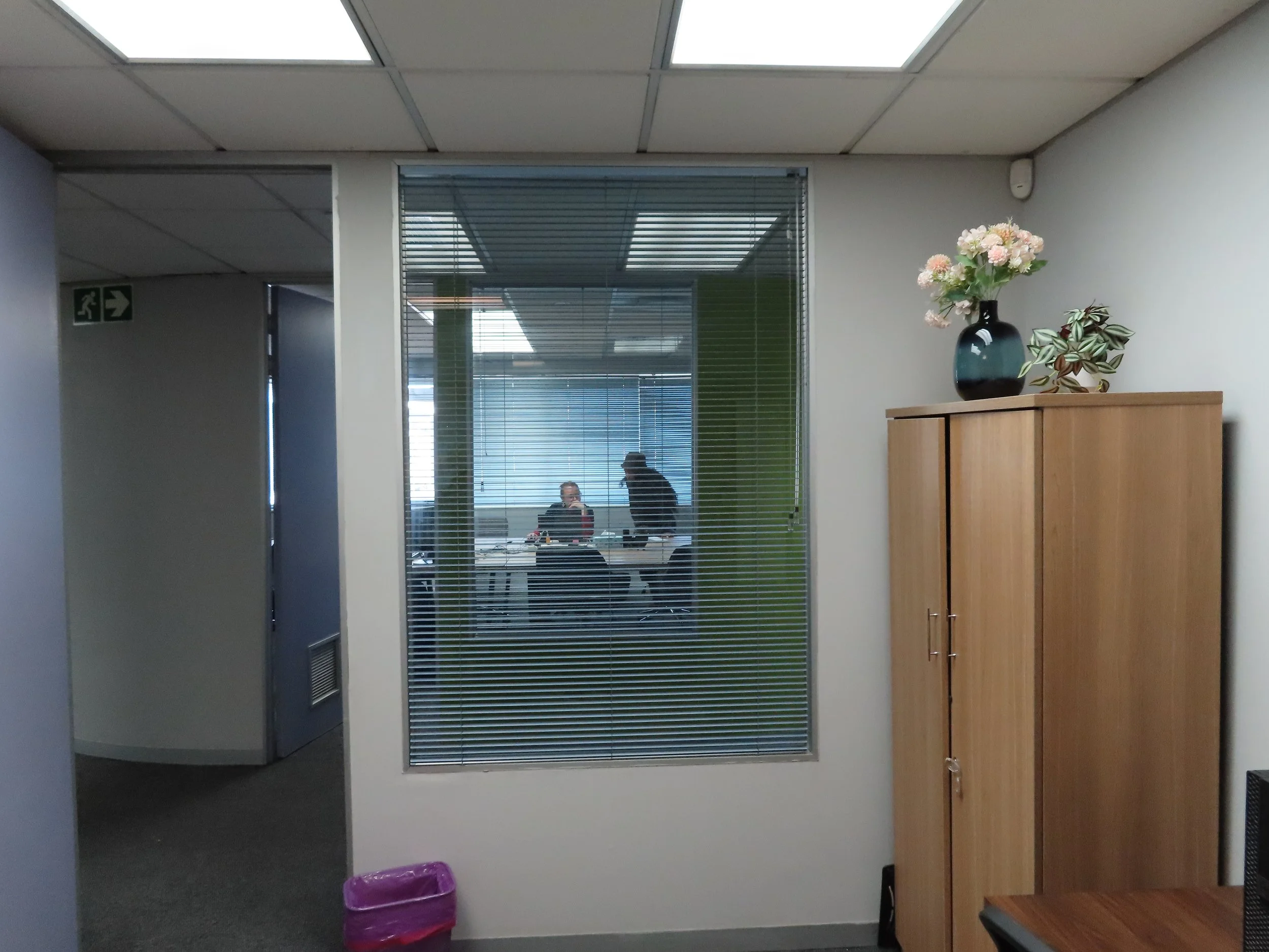 Office 2.JPG