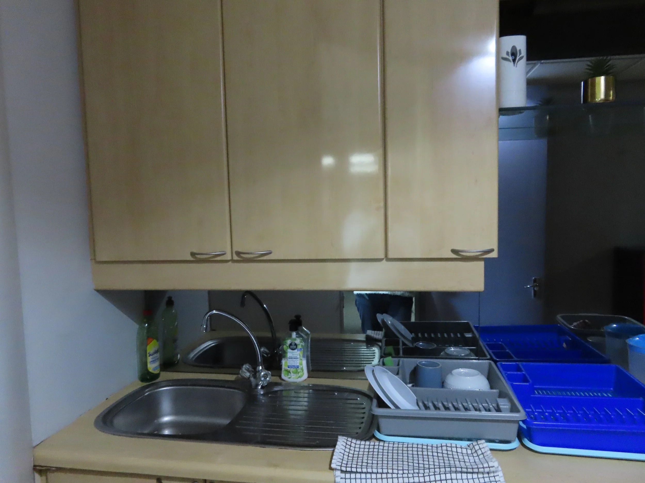 Kitchenette.JPG