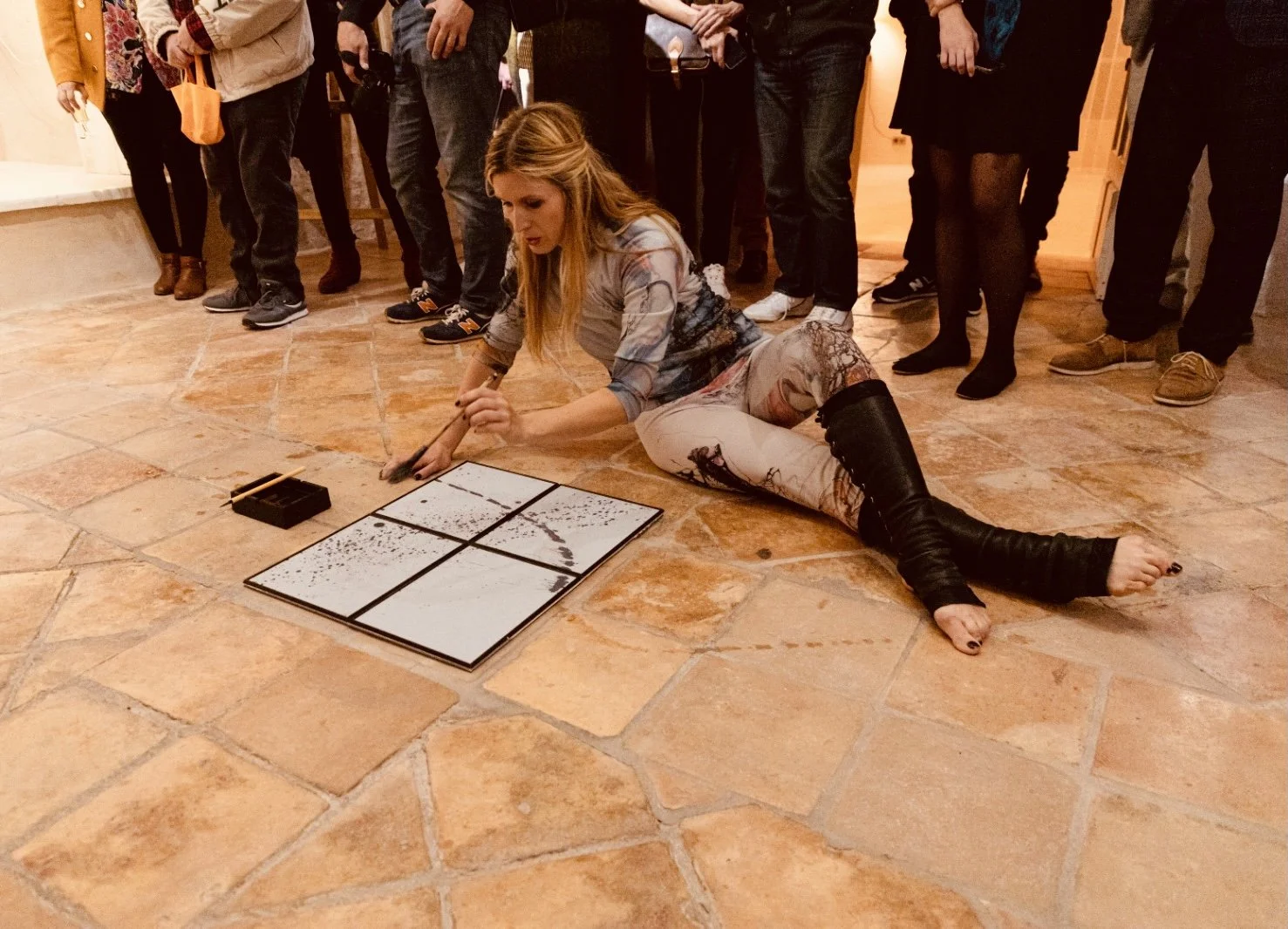 Kamila CK Artist, Performer, Calligrapher, Physical Theatre