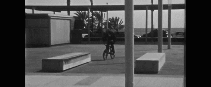 bike oin film.gif