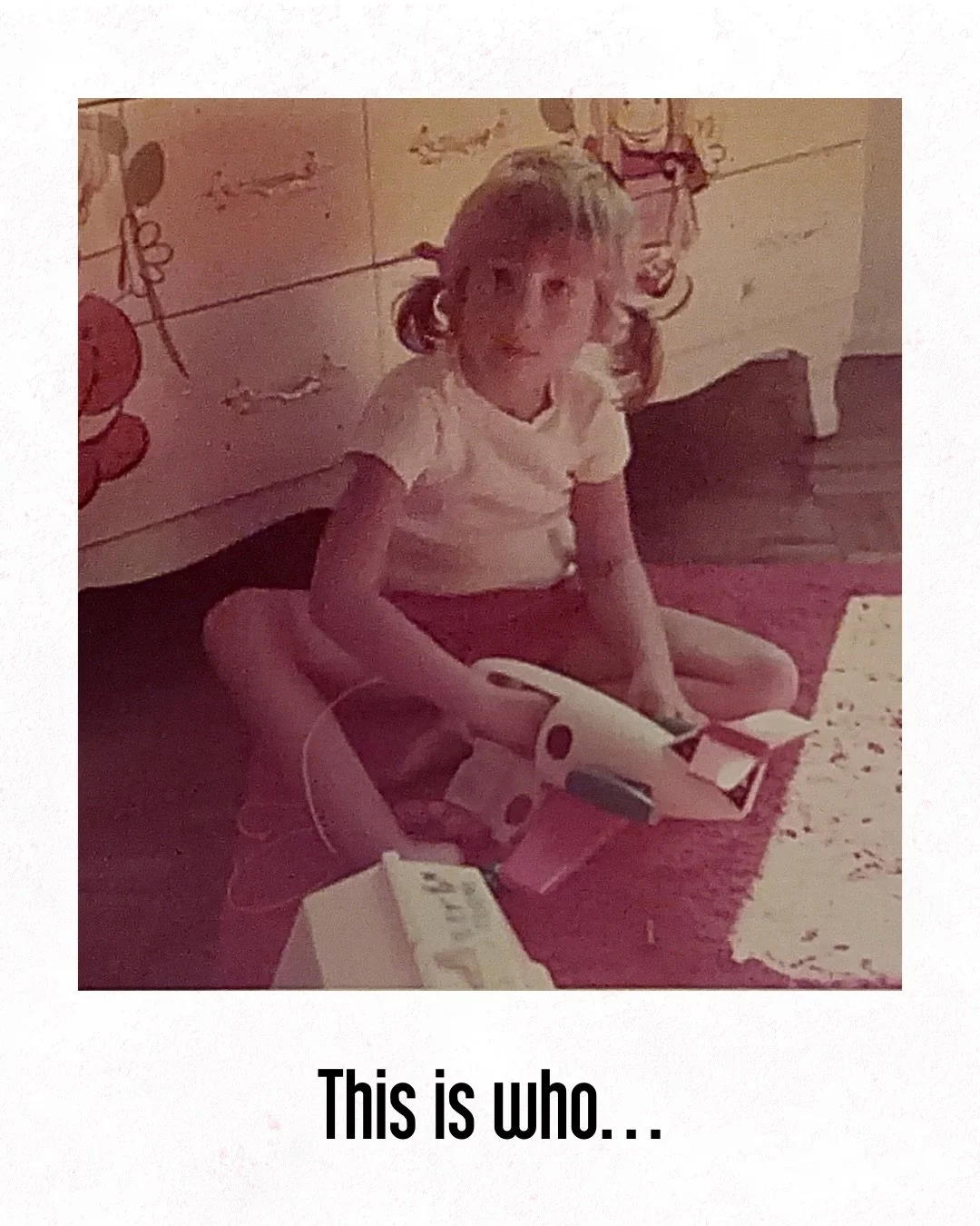 This who makes apartmentjeanie the BEST of @houzz 2026 as well as the previous 12 years 🎤⬇

⓵ Jessica: client concierge | office manager | jeanie wrangler

⓶ Ryan: lead interior designer | charleston representin&rsquo;

⓷ Lisa: project manager | org