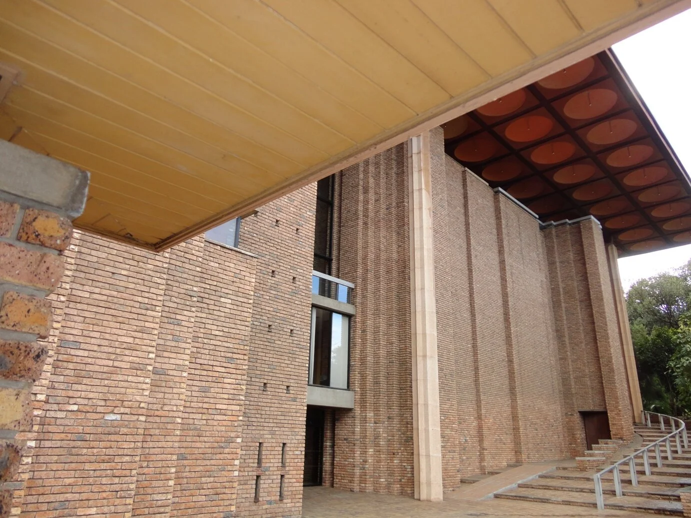 Baxter exterior pic 5 by Fahiem Stellenboom.JPG