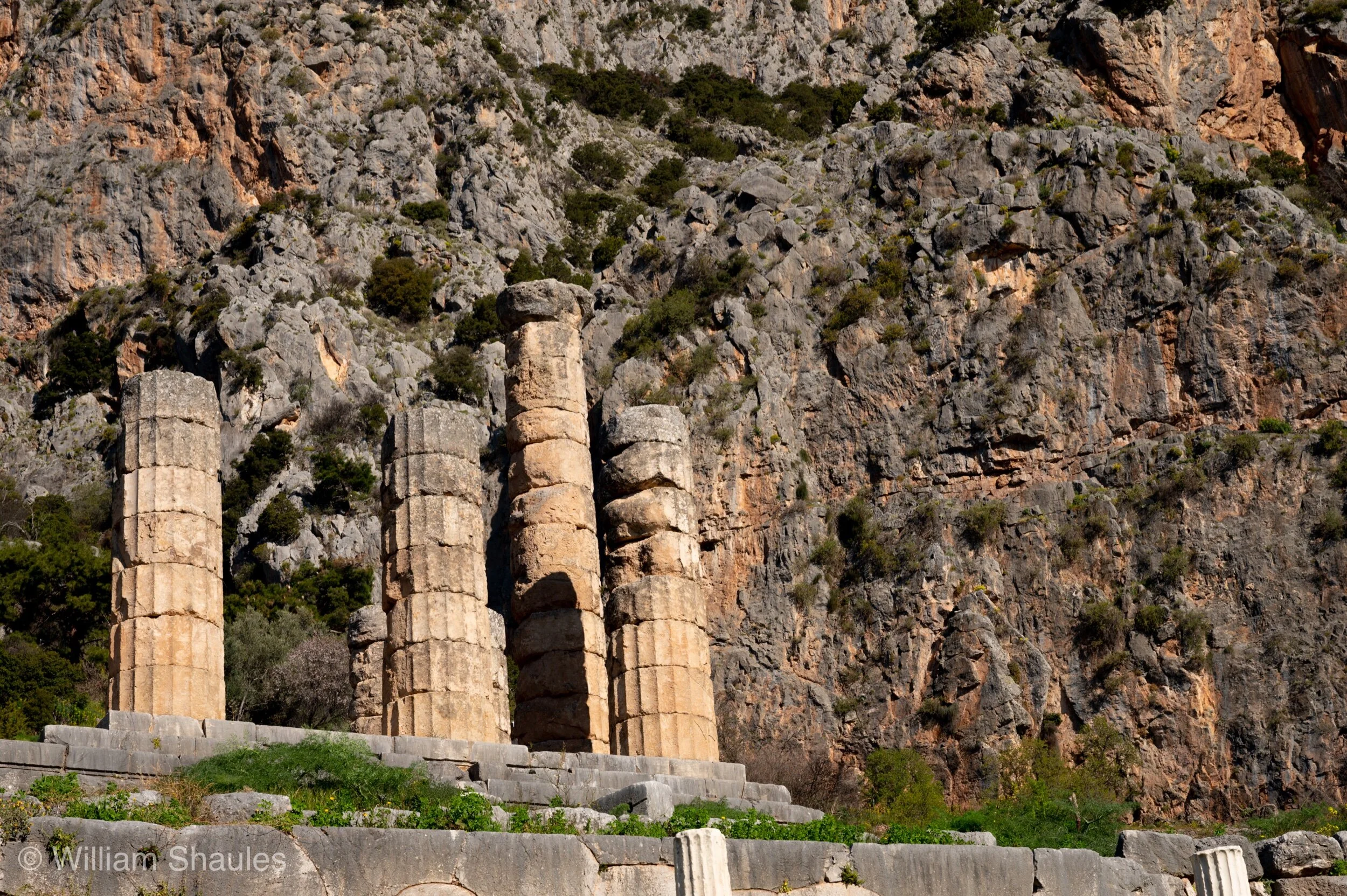 Delphi Temple of Apollo.jpeg