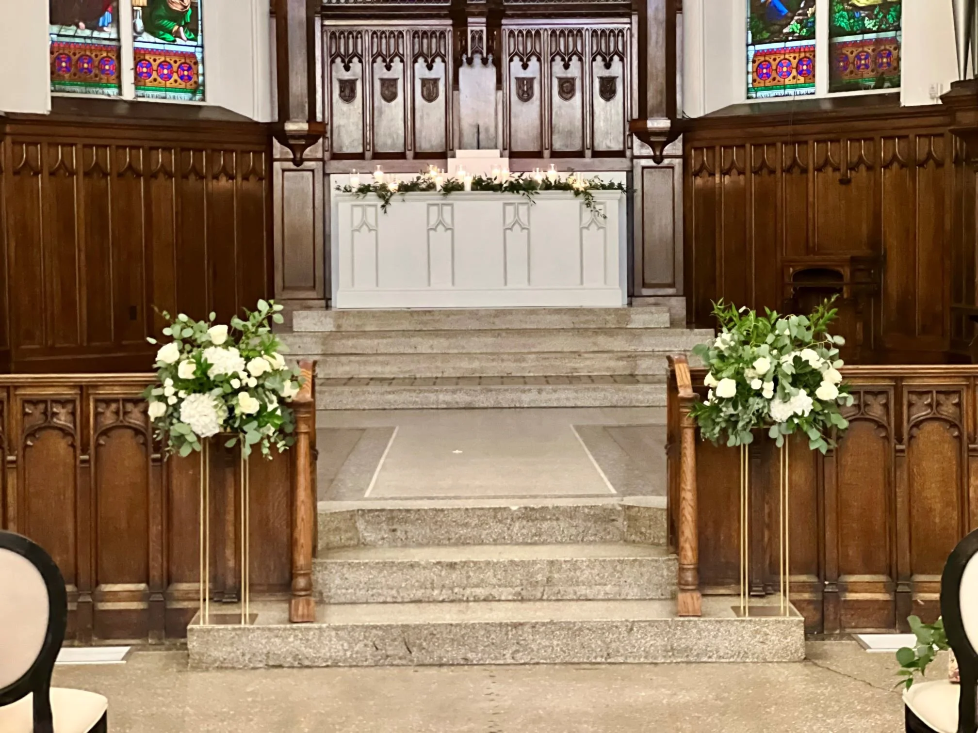 St James gold stands altar.jpg