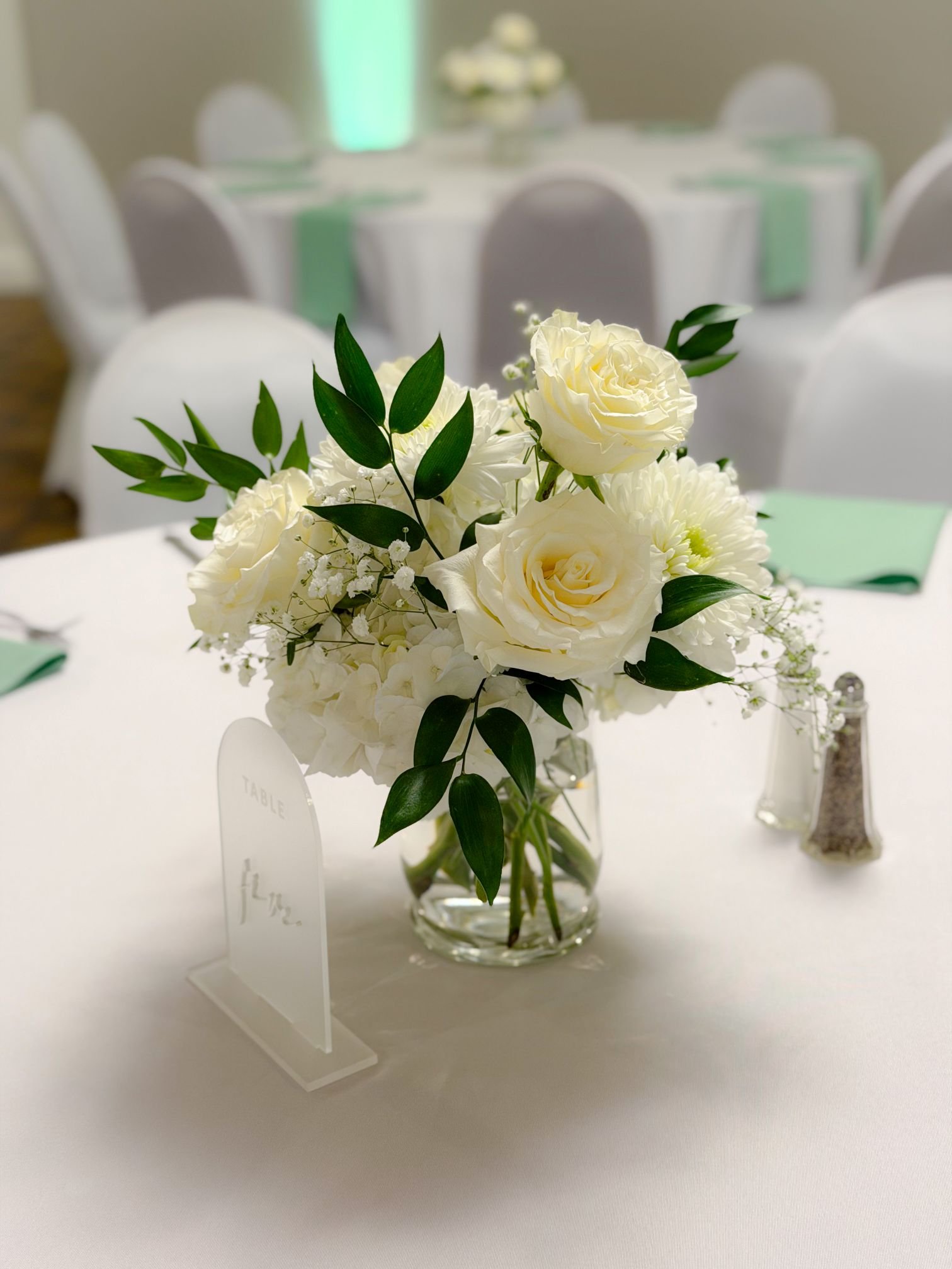 Aspen gyp hydrangea centerpiece.jpg