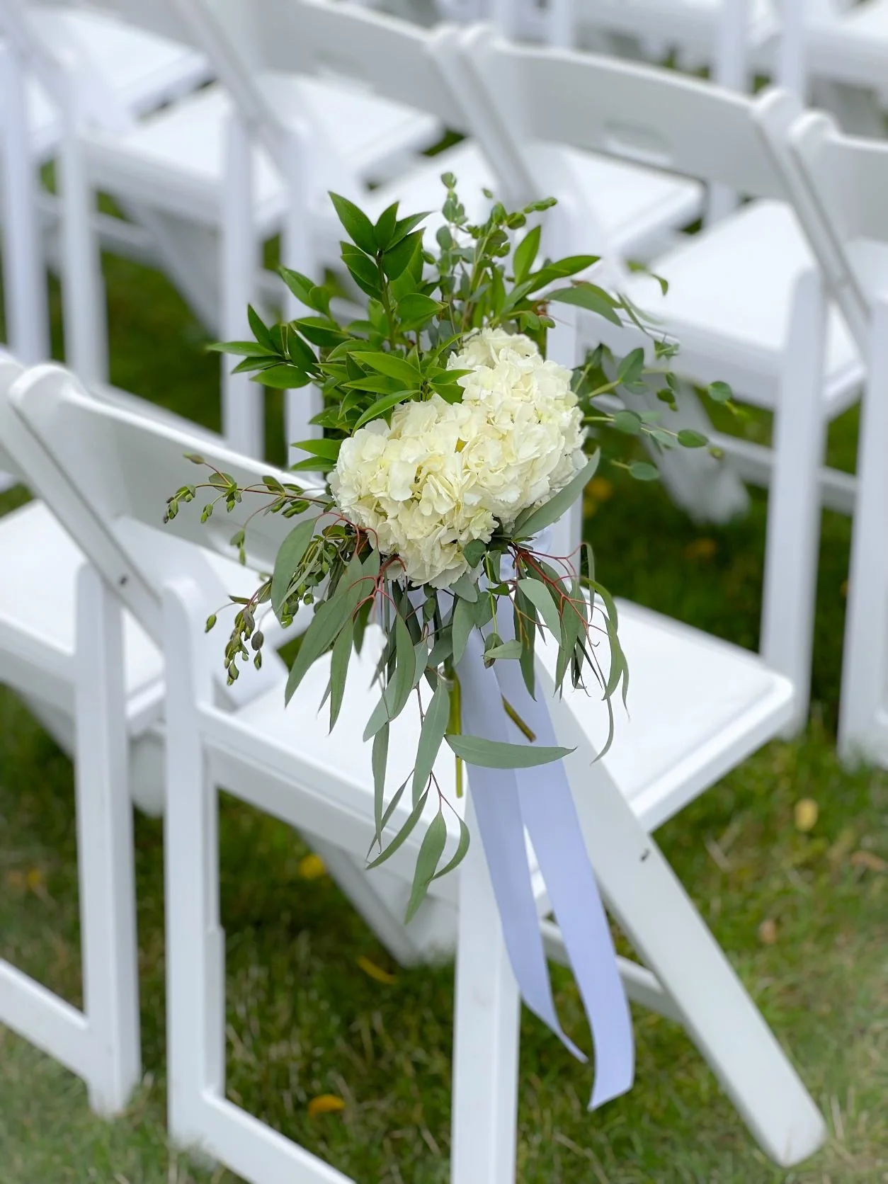 Hydrangea greenery chair bouquet.JPEG