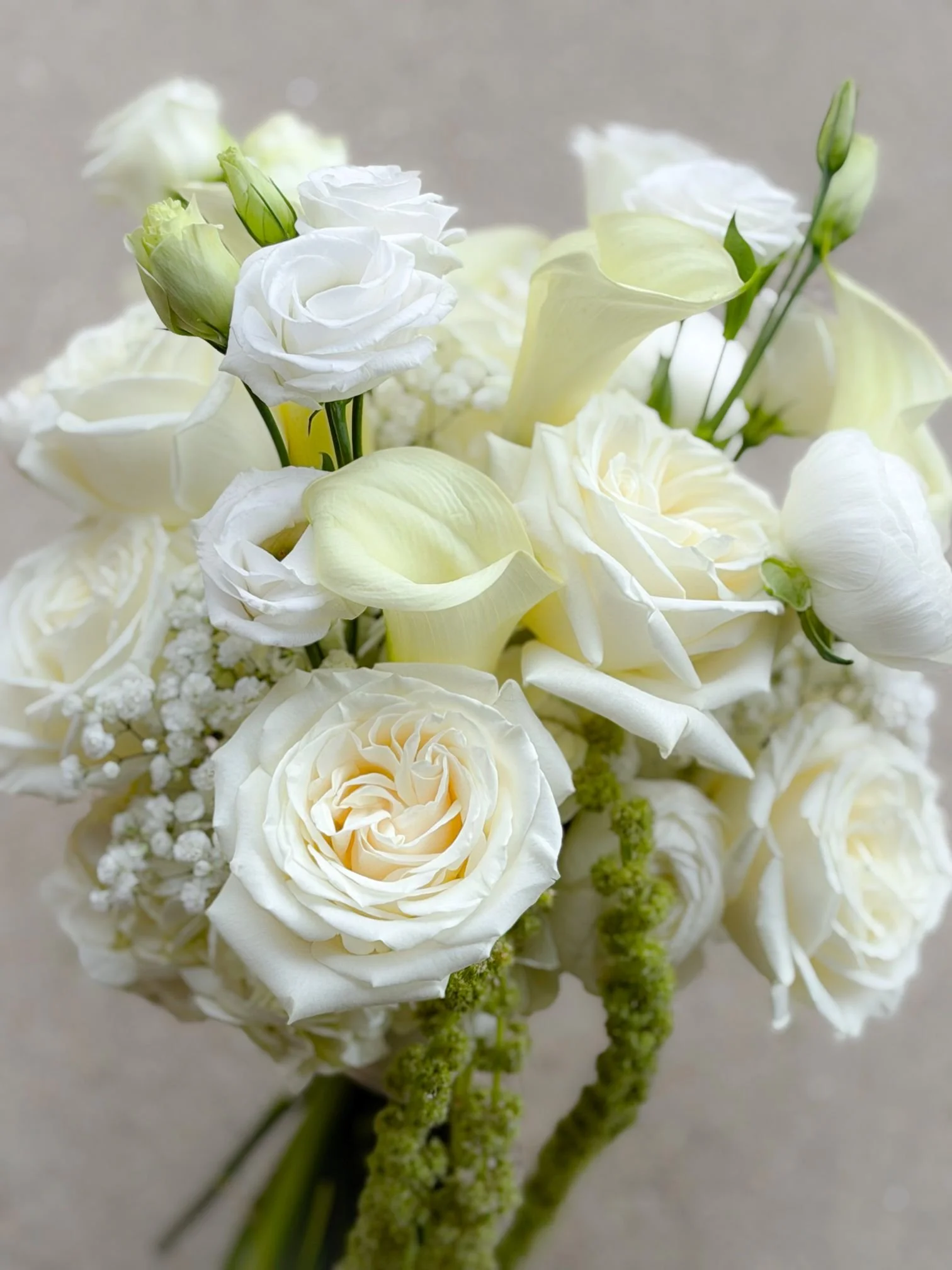 White calla ranunculus playa amaranthus bridal closeup.jpg