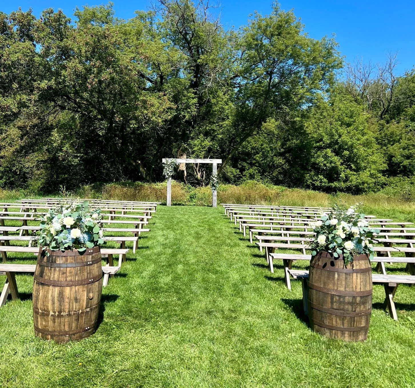 Bowery outdoor ceremony floral.jpg