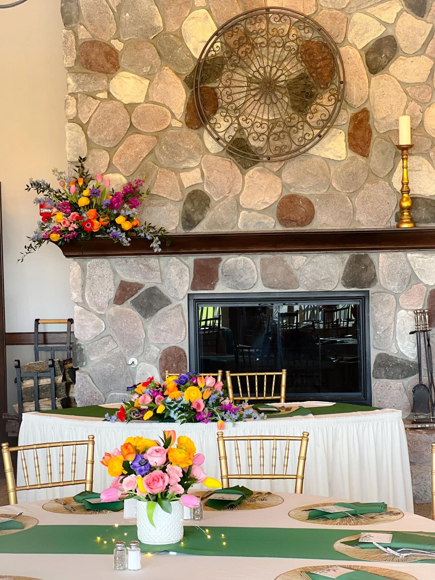 Sweetheart table and mantle design.jpg