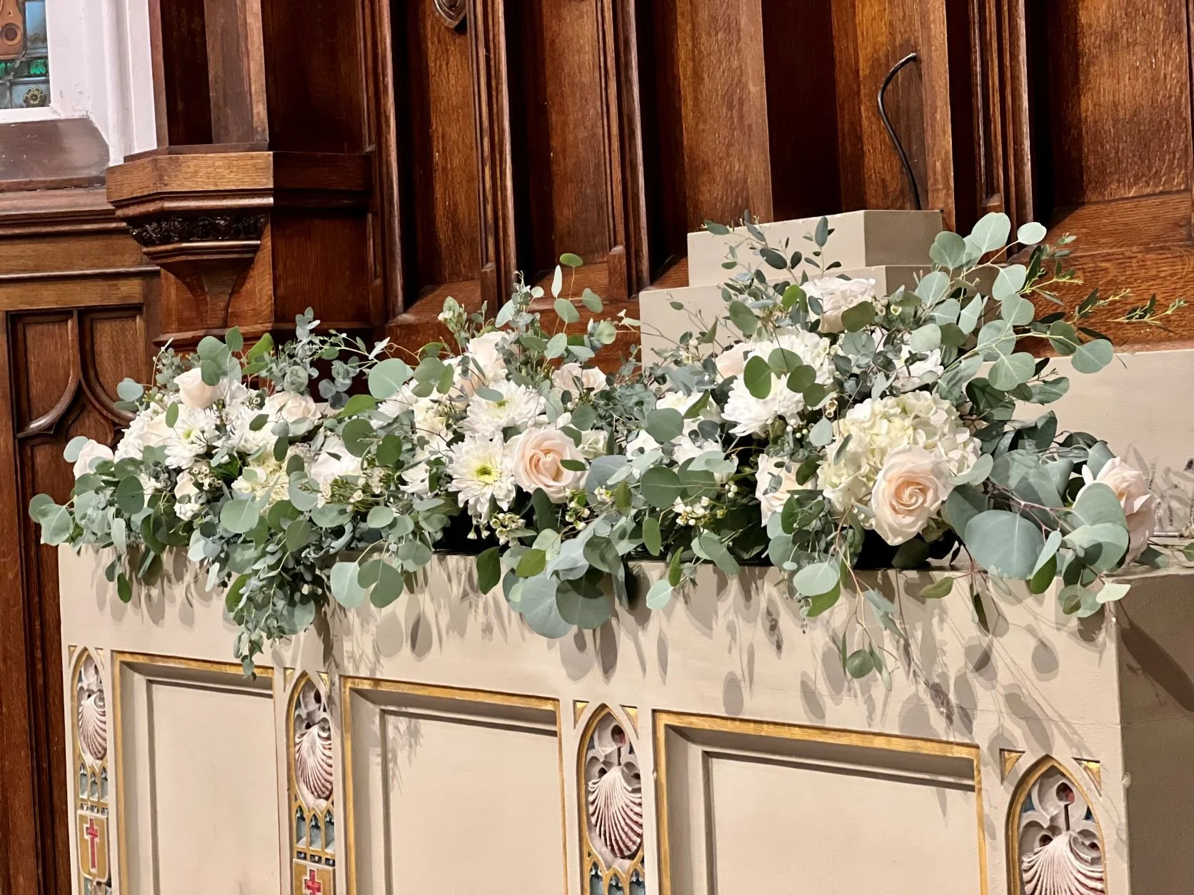 St James altar closeup.jpg