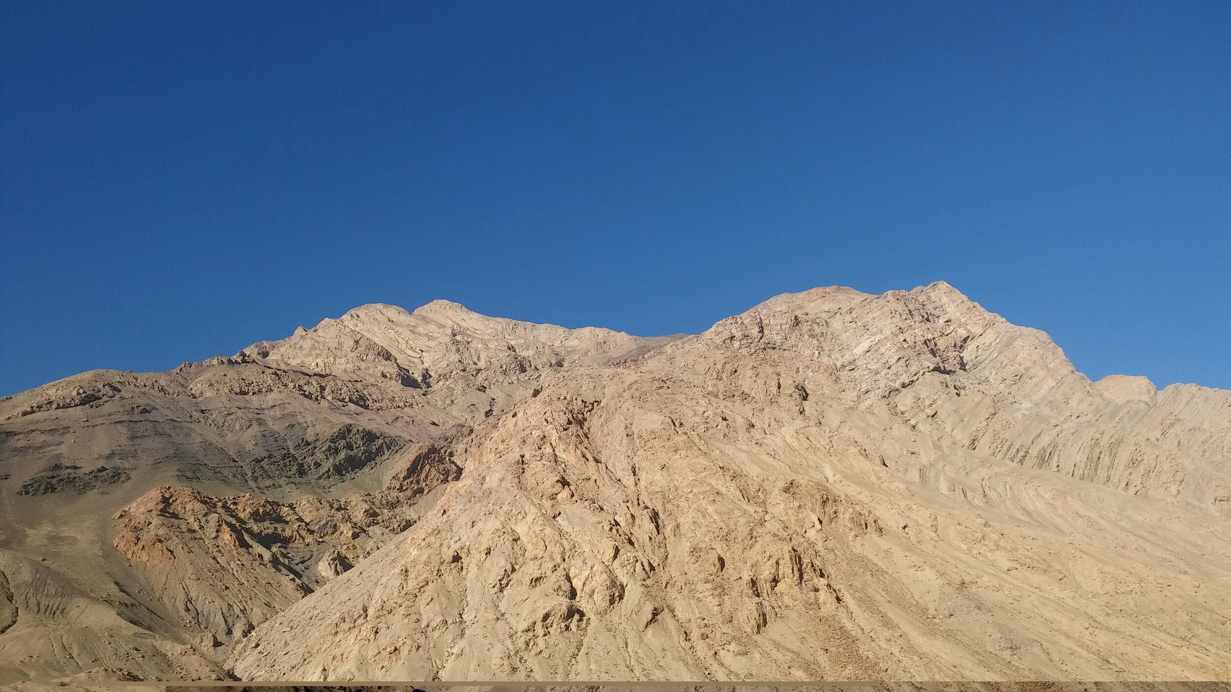 5. Tramo paisaje árido.jpg