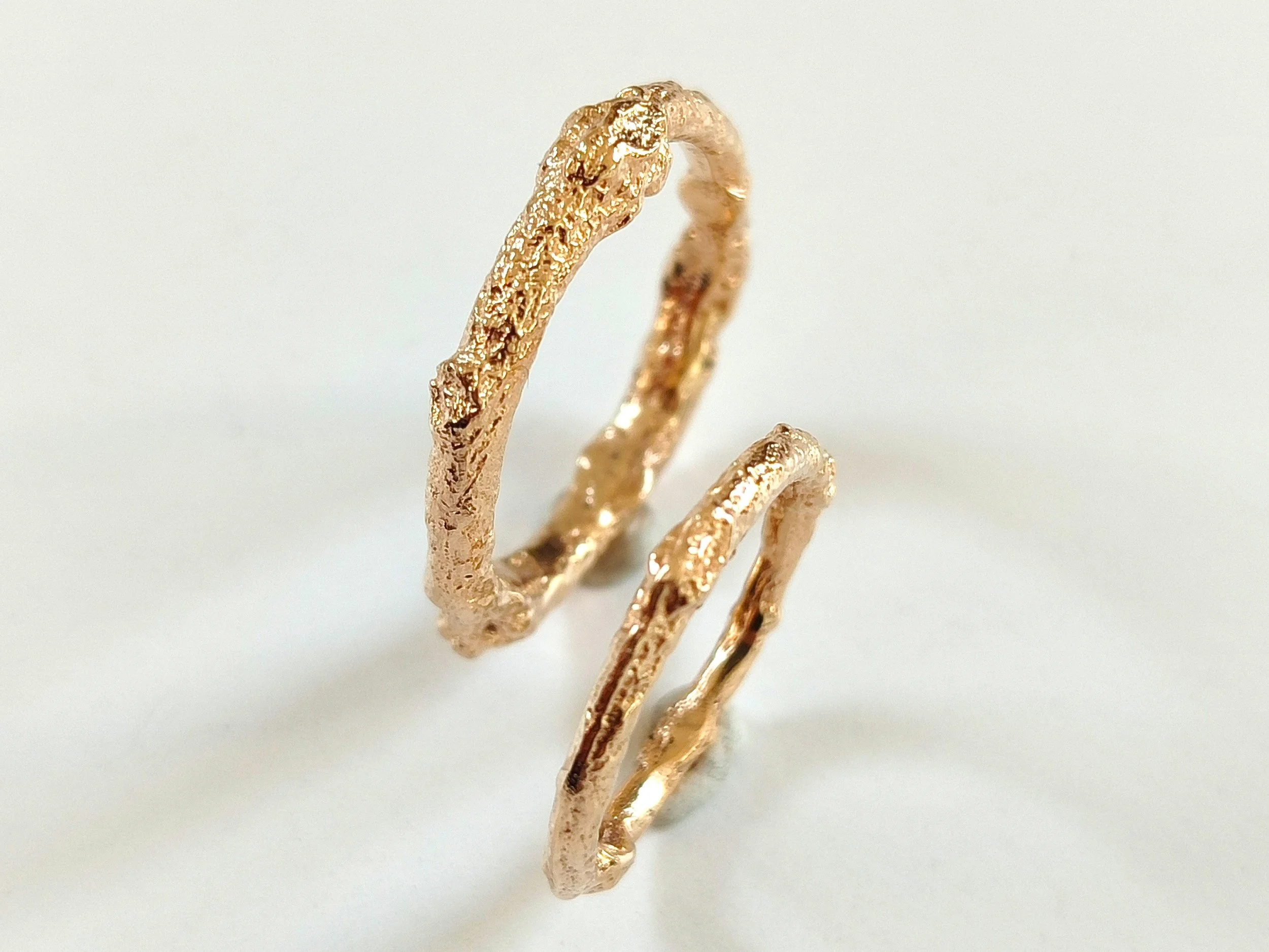 CAMELIA REGULAR E PETIT ORO 3.jpg