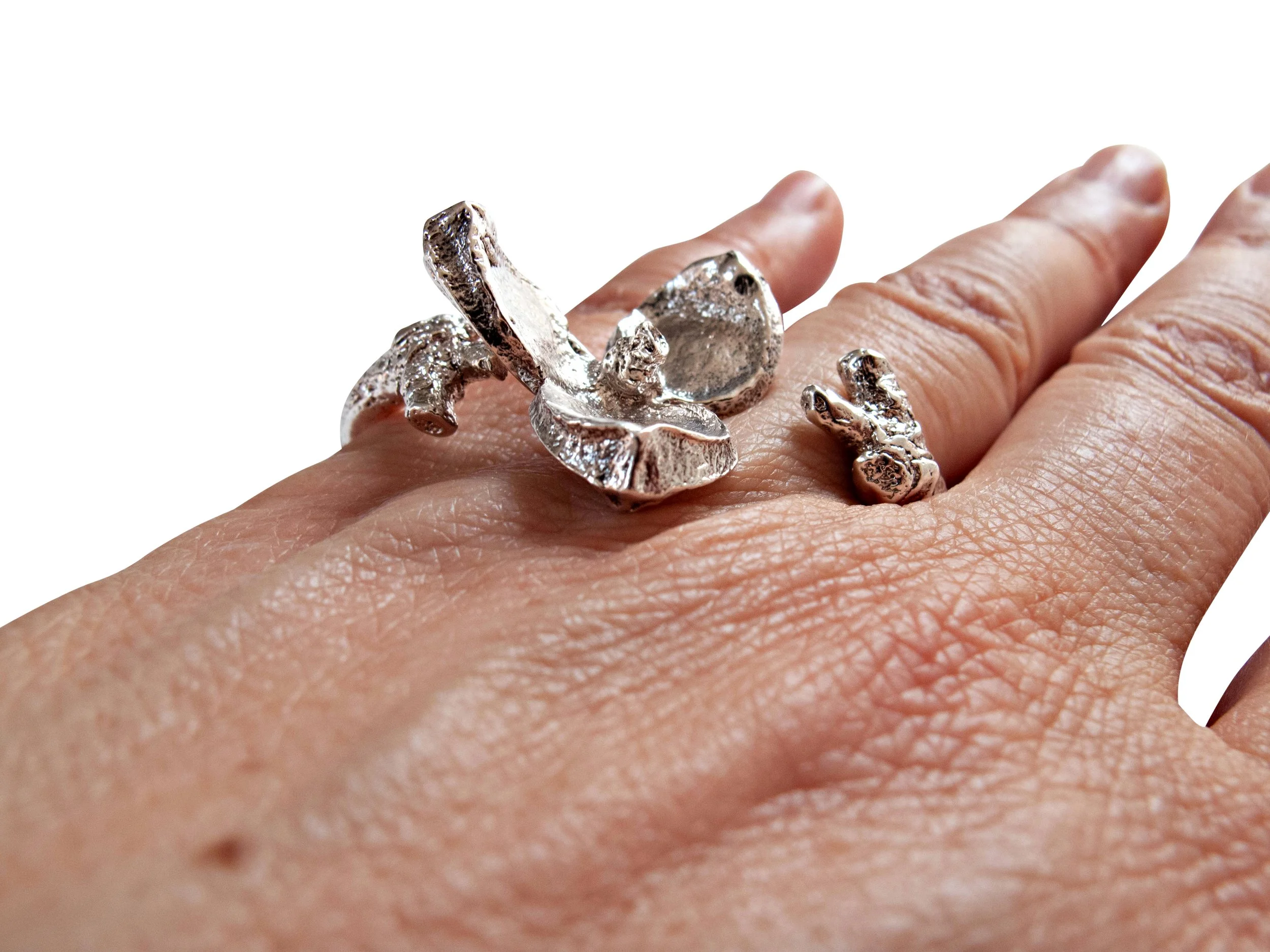 CAMELIA DOUBLE RING HAND B R.jpg