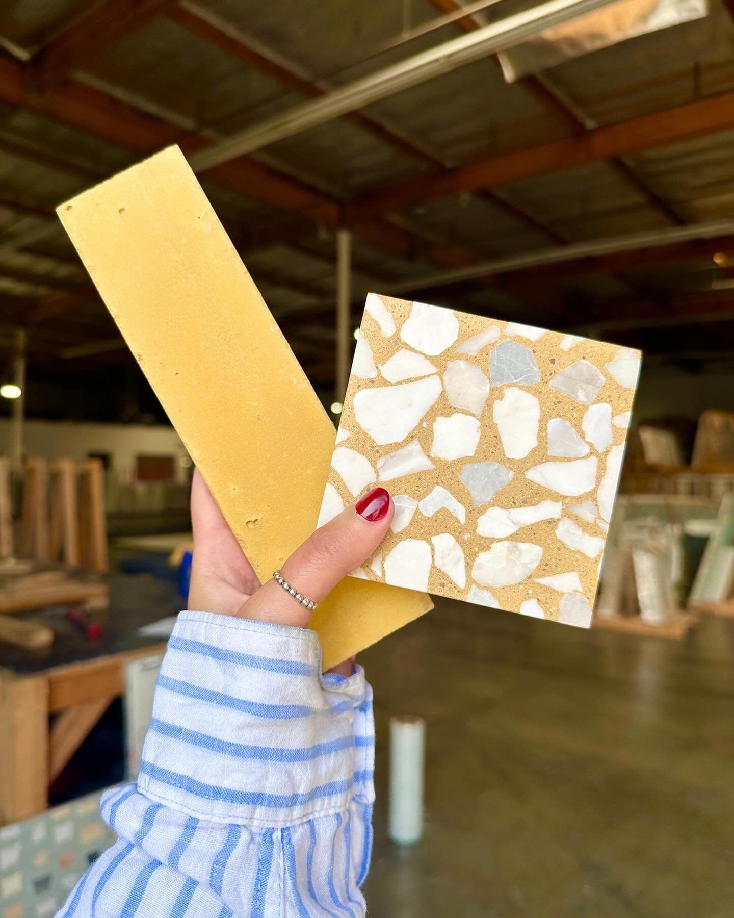 yellow or green? comment your vote ⬇️ //
⠀⠀⠀⠀⠀⠀⠀⠀⠀
〰️ our salt cement zellige tile + venice/pacifica terrazzo is the perfect pair 👏
〰️ pairings shown here are salt acacia + venice/pacifica acacia lmc and salt kiwi + lichen lmc 💛🥝