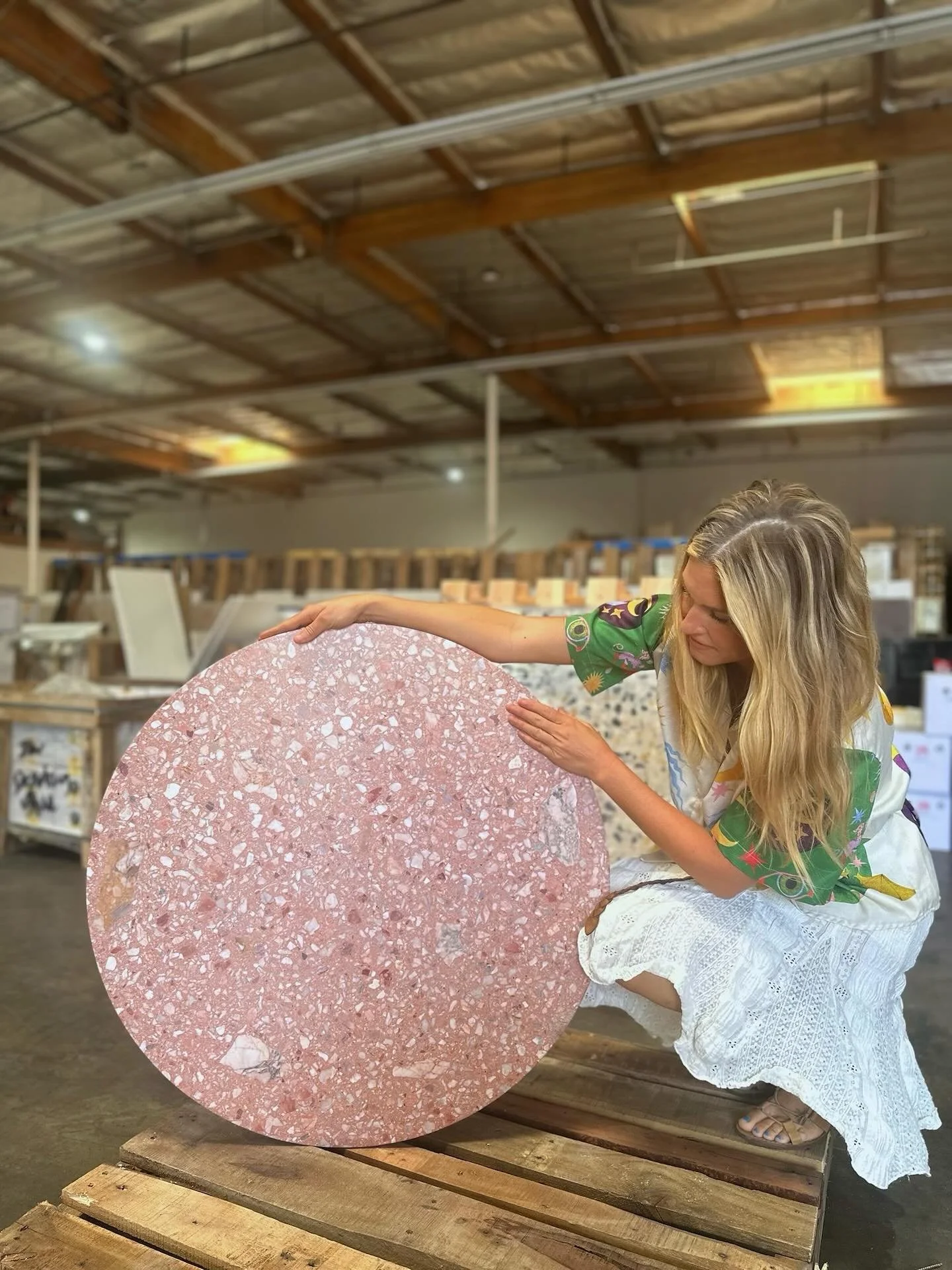 peachy keen 🍑 //
⠀⠀⠀⠀⠀⠀⠀⠀⠀
〰️ loving these juicy pink peach terrazzo tabletops ⚡️
⠀⠀⠀⠀⠀⠀⠀⠀⠀
〰️ turn any terrazzo into a tabletop with our RiVi collection &ndash; available in virtually any shape + size up to 48&rdquo;x96&rdquo; ✨