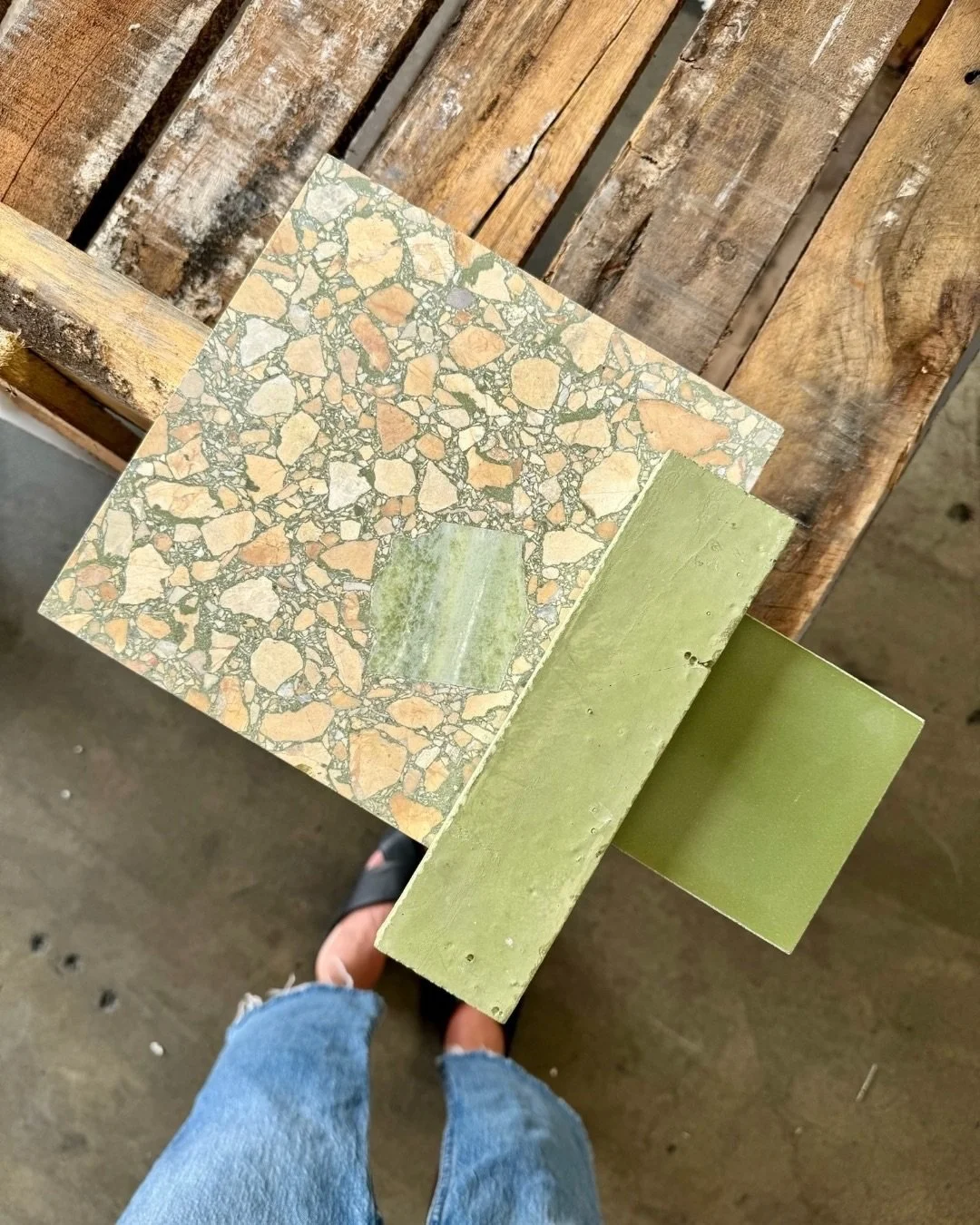 〰️ featuring our @nightpalm x paradiso terrazzo 🌿 this earthy green mix features XL topaz slice aggregate ✨
⠀⠀⠀⠀⠀⠀⠀⠀⠀
〰️ available in countertop slabs, tile, tabletops, and pavers ⚡️ pair seamlessly with our solid lichen green tiles 
⠀⠀⠀⠀⠀⠀⠀⠀⠀
📸 @n