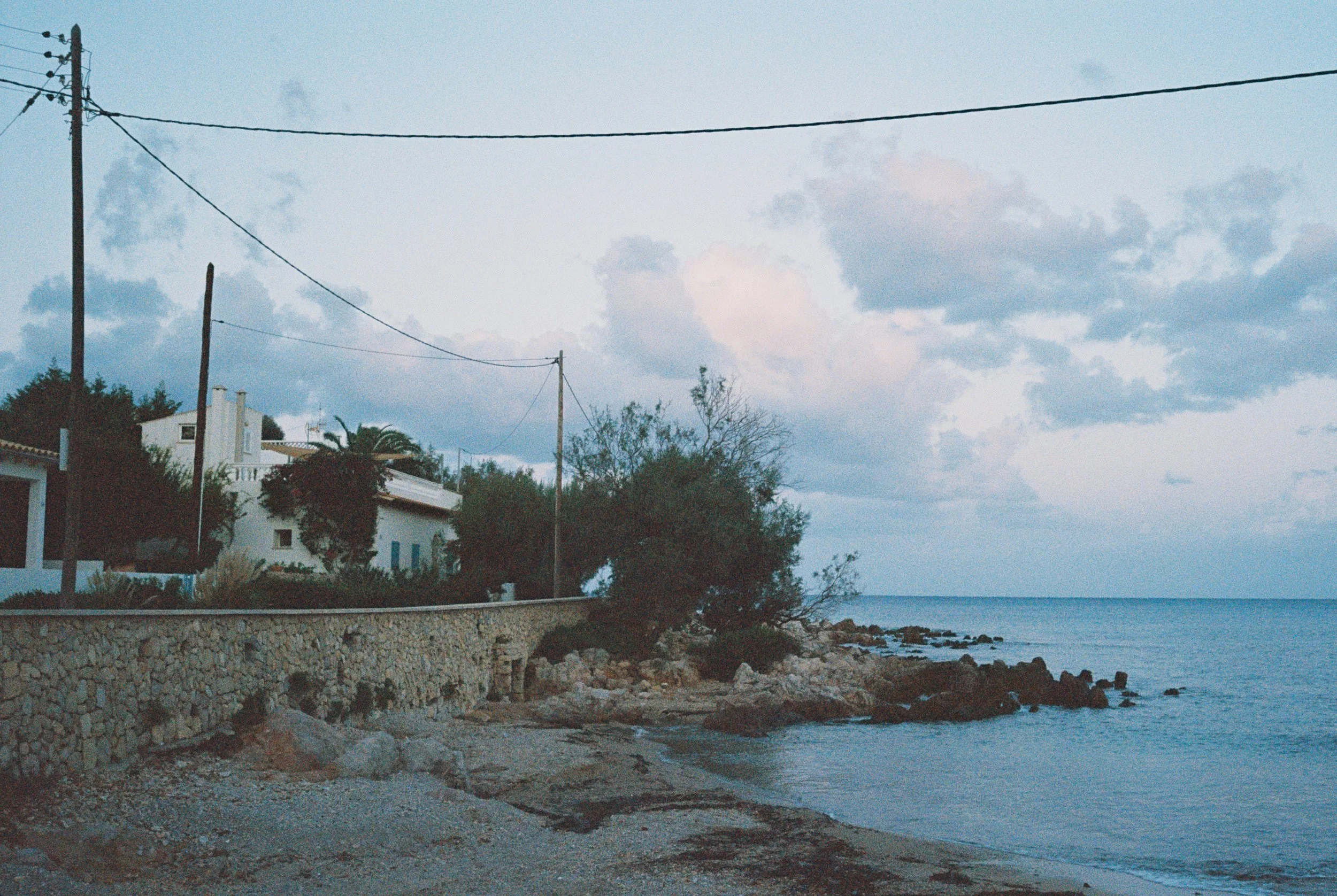 R1-00054-029A.jpg