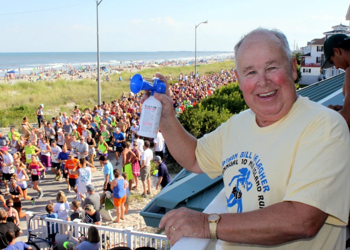 Bill Gallagher in 2015 signaling the start of the 45th annual Captain Bill Gallagher 10-Mile Island Run.
