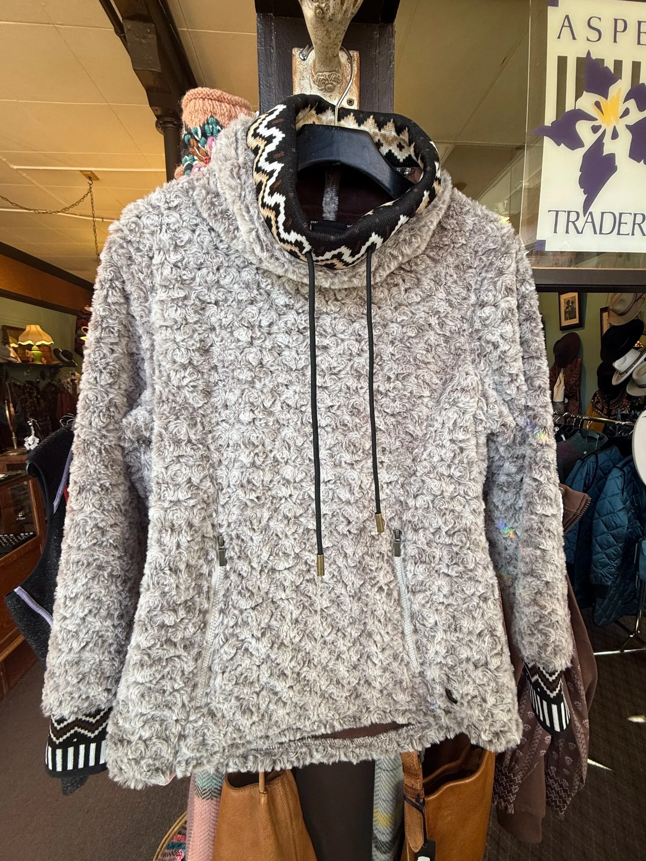 Wooly Bully Heli Pullover