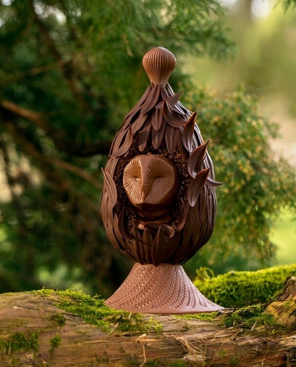 Happy Easter! 🐰 ⁠
⁠
The talented pastry chef Nicolas Multon at @villarenelalique has created the &quot;Chouette&quot; egg for the Easter holidays for a good cause. 15% of the profits will be donated to the local charity Les Piverts, which works to r