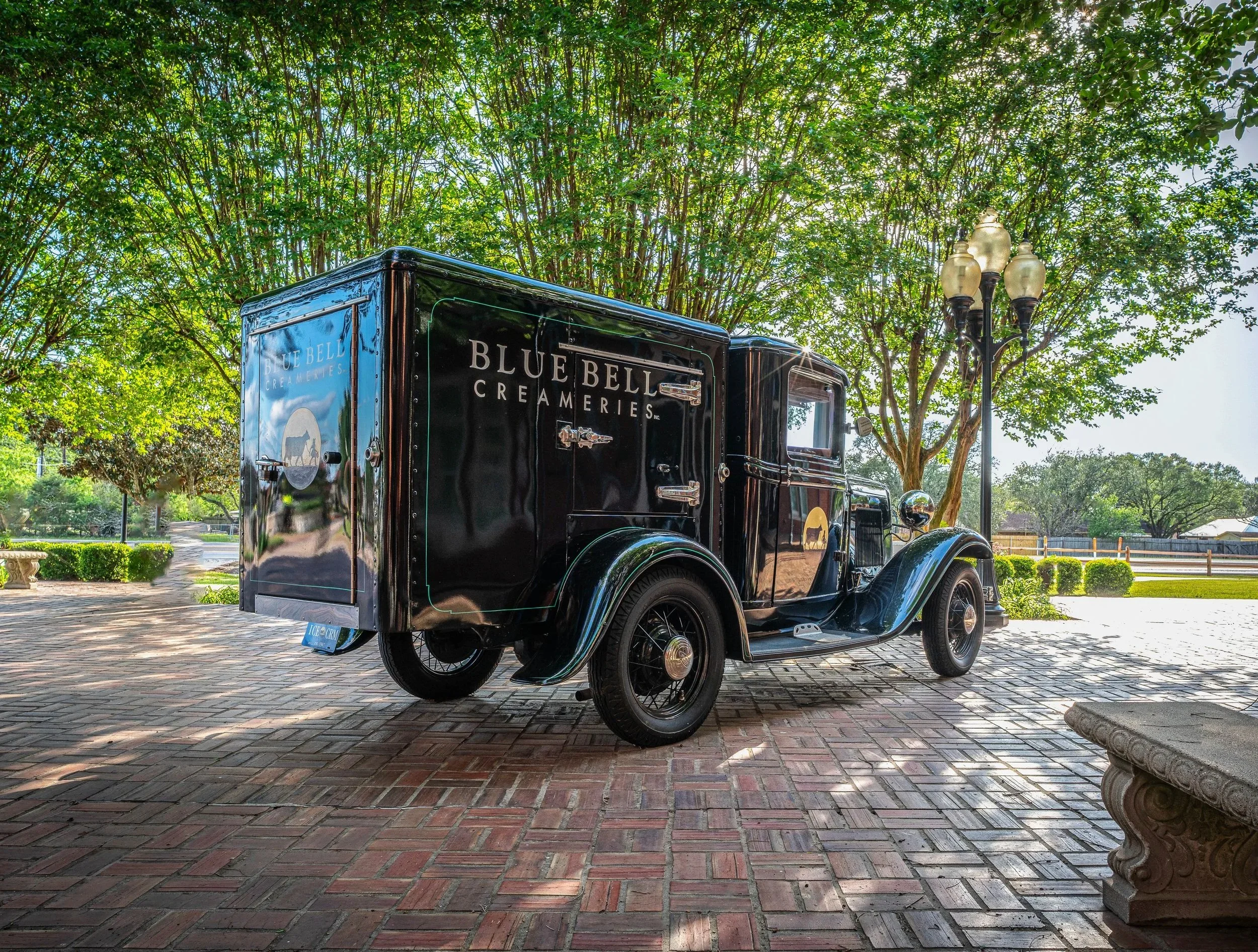 Blue Bell Creameries Vintage Ice Cream Truck / Brenham, TX