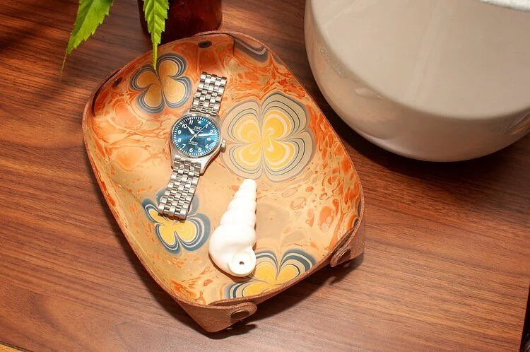 The perfect place to hold your piece.