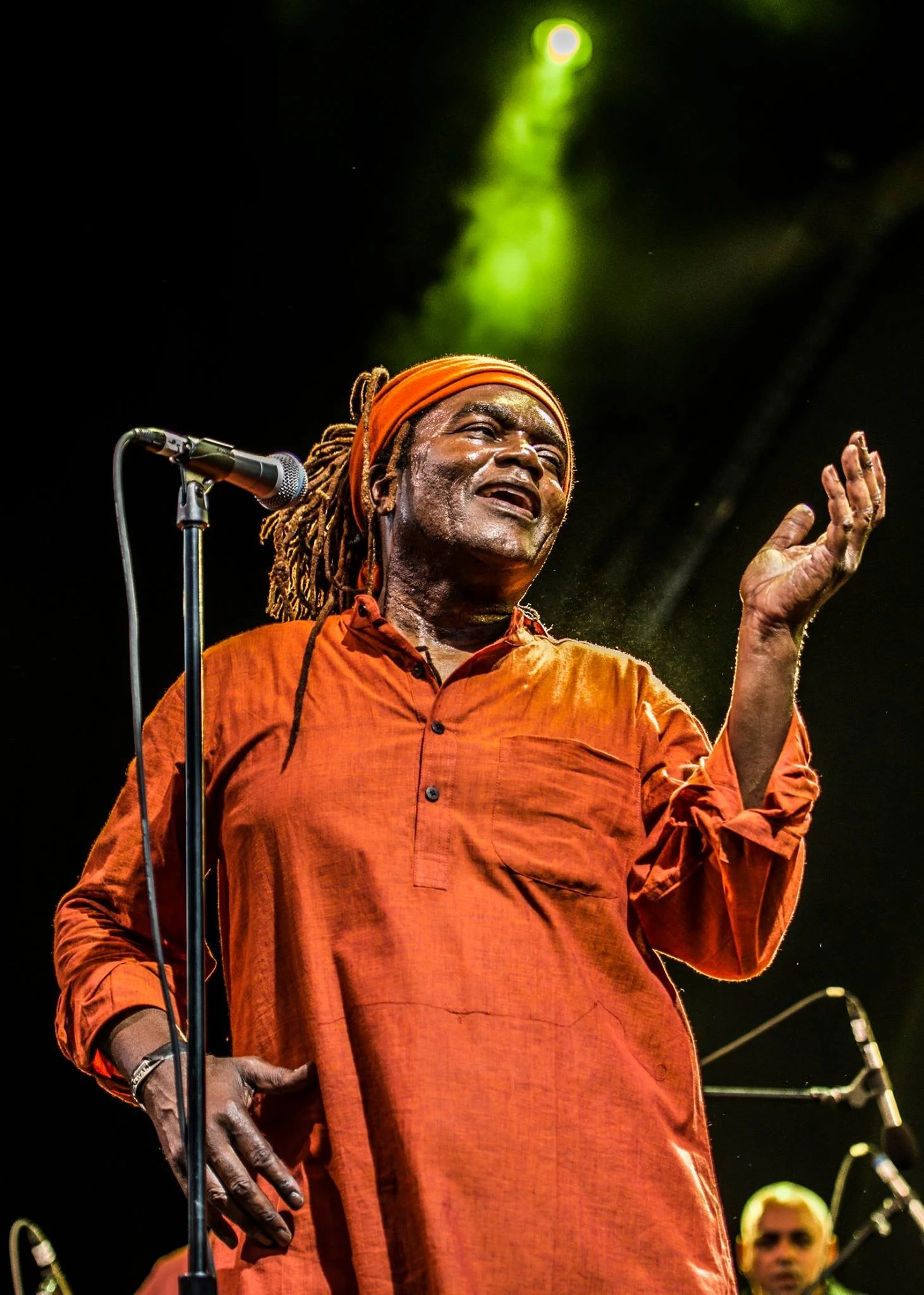 Ricardo Lemvo & Makina Loca; image credit: David Gaar