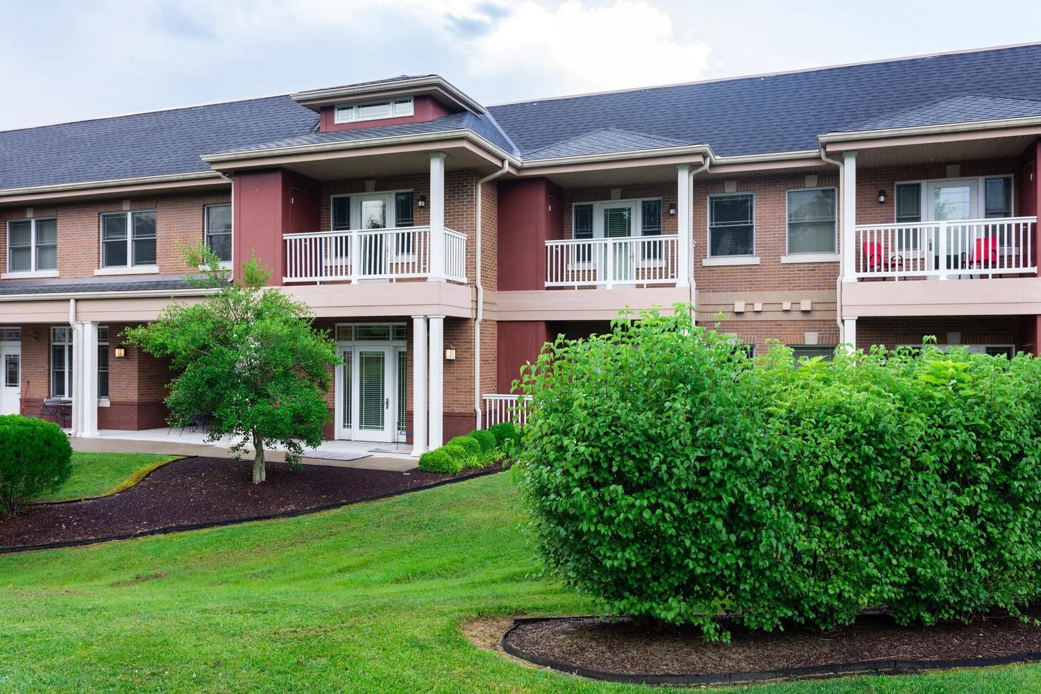 Buckingham Place — Mountain Manor of Paintsville