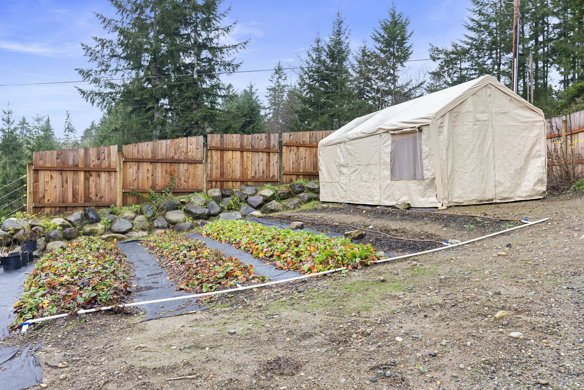 2-web-or-mls-571 SE Spruce Rd002.jpg