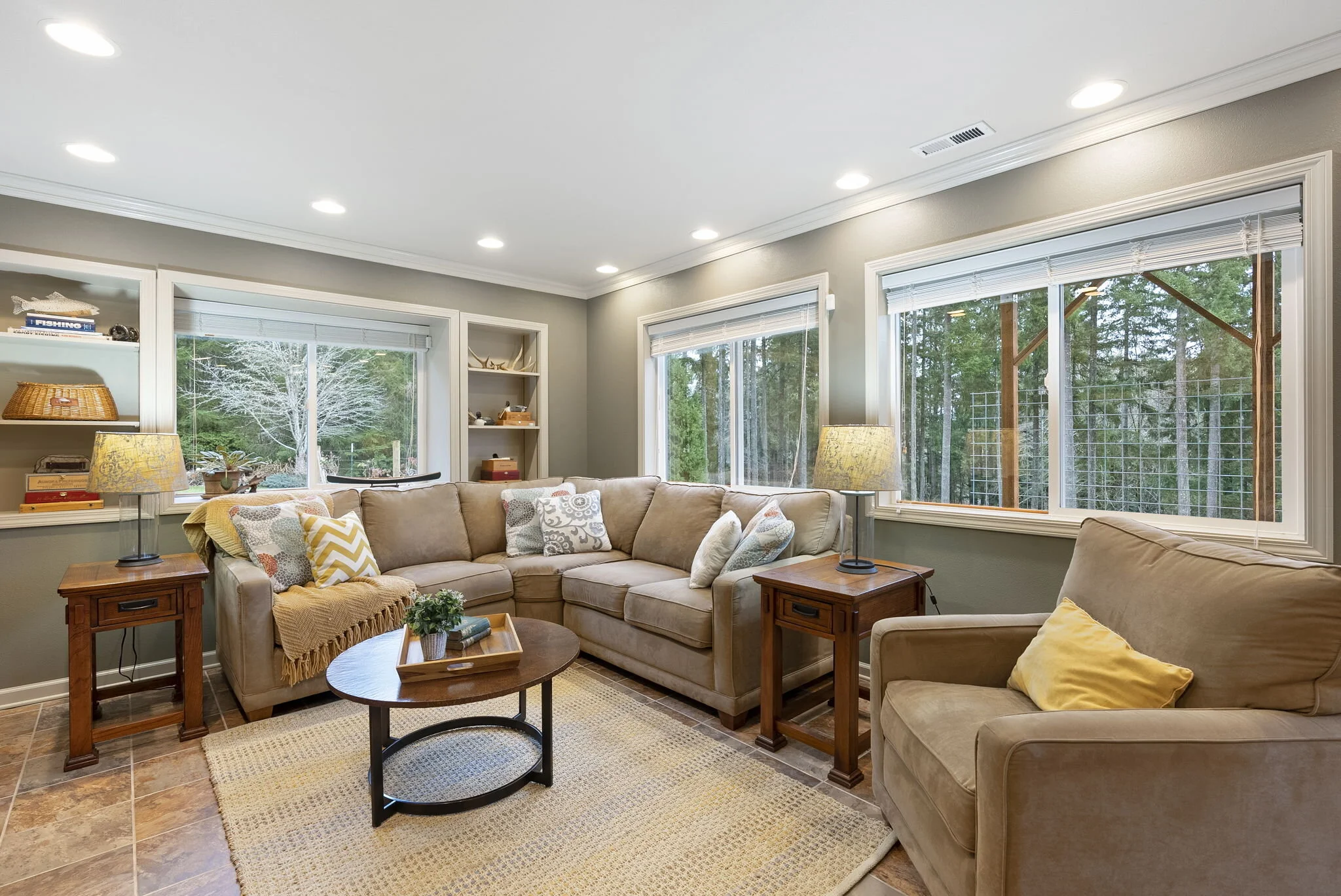 6-web-or-mls-571 SE Spruce Rd018.jpg