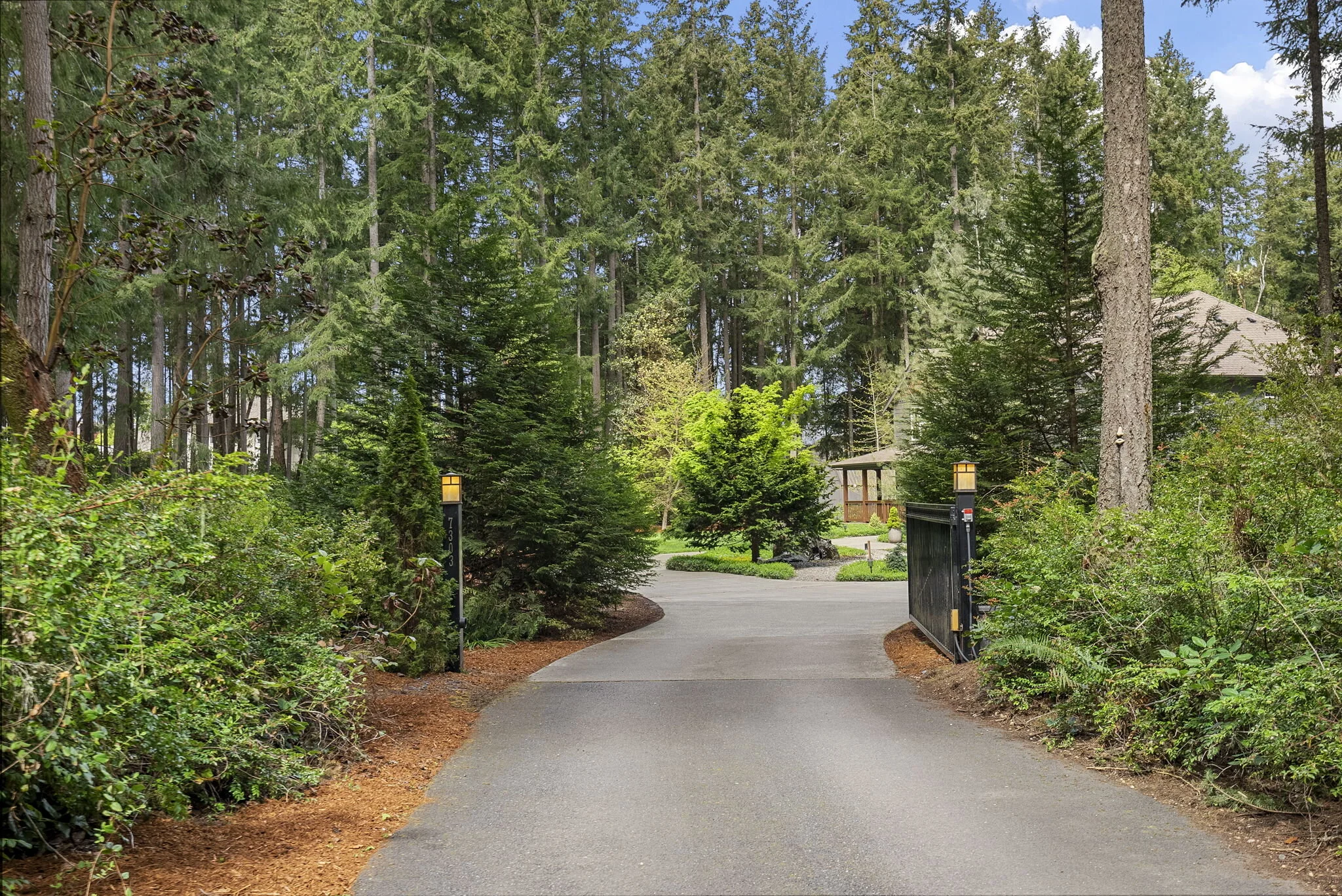 14-web-or-mls-7303 44th St NW114.jpg
