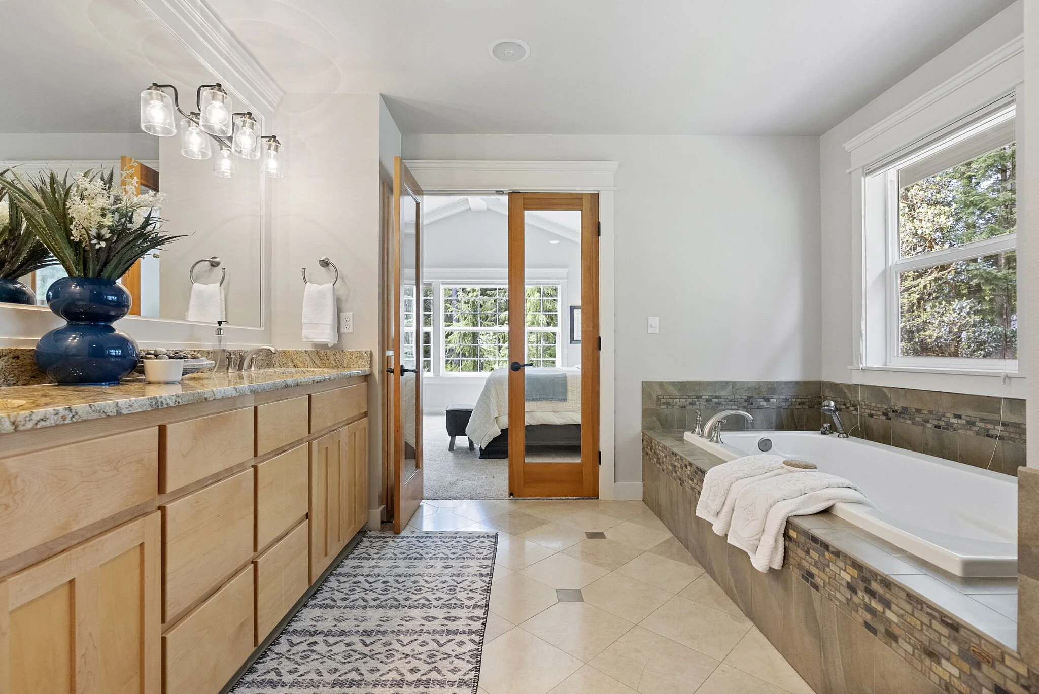 30-web-or-mls-7303 44th St NW192.jpg