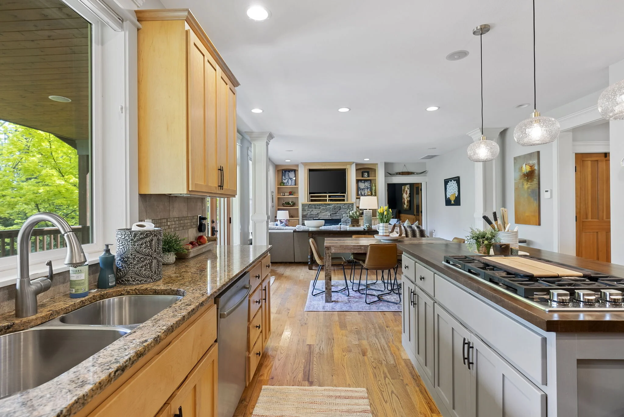 48-web-or-mls-7303 44th St NW282.jpg
